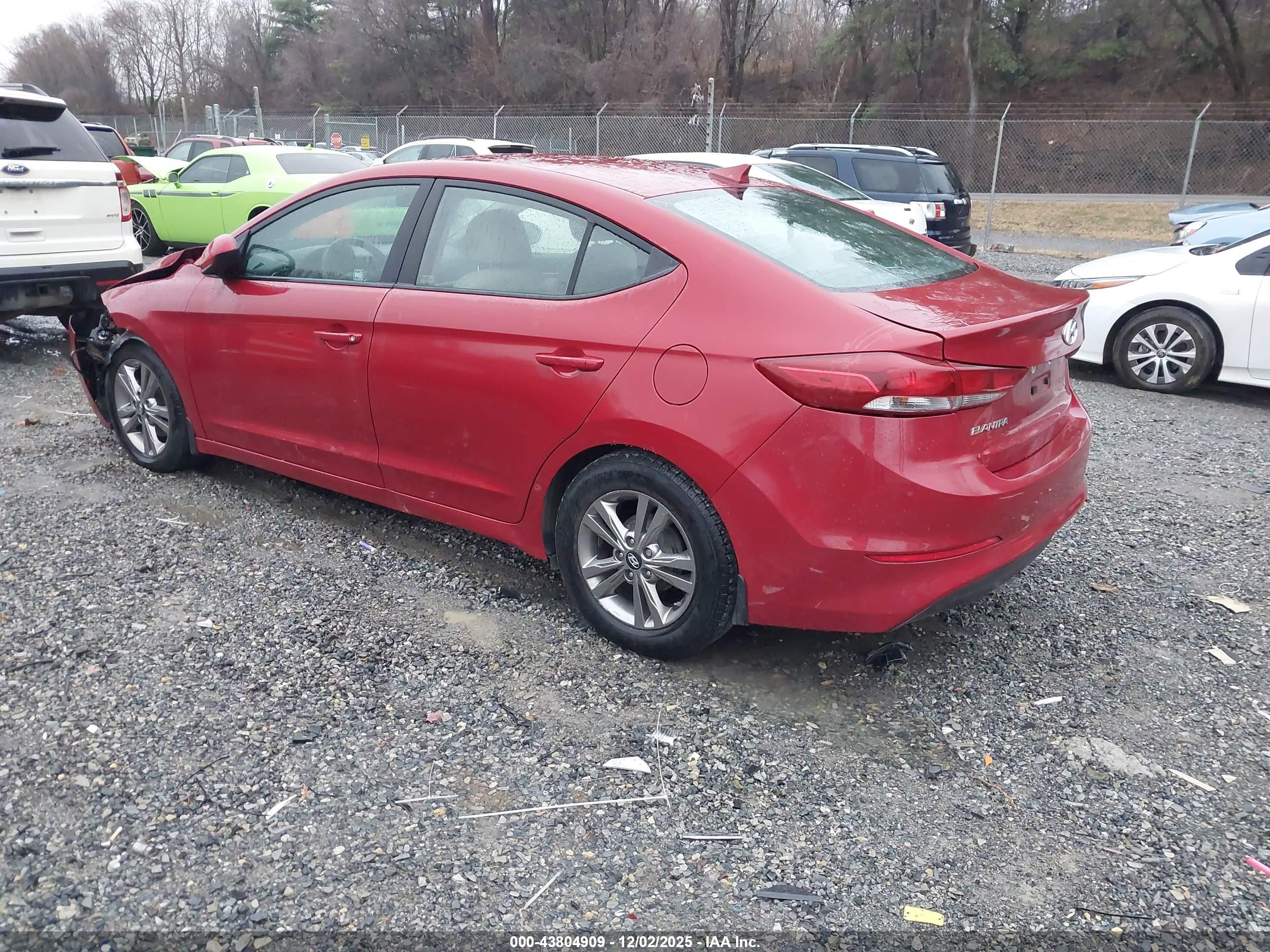 HYUNDAI ELANTRA image 3