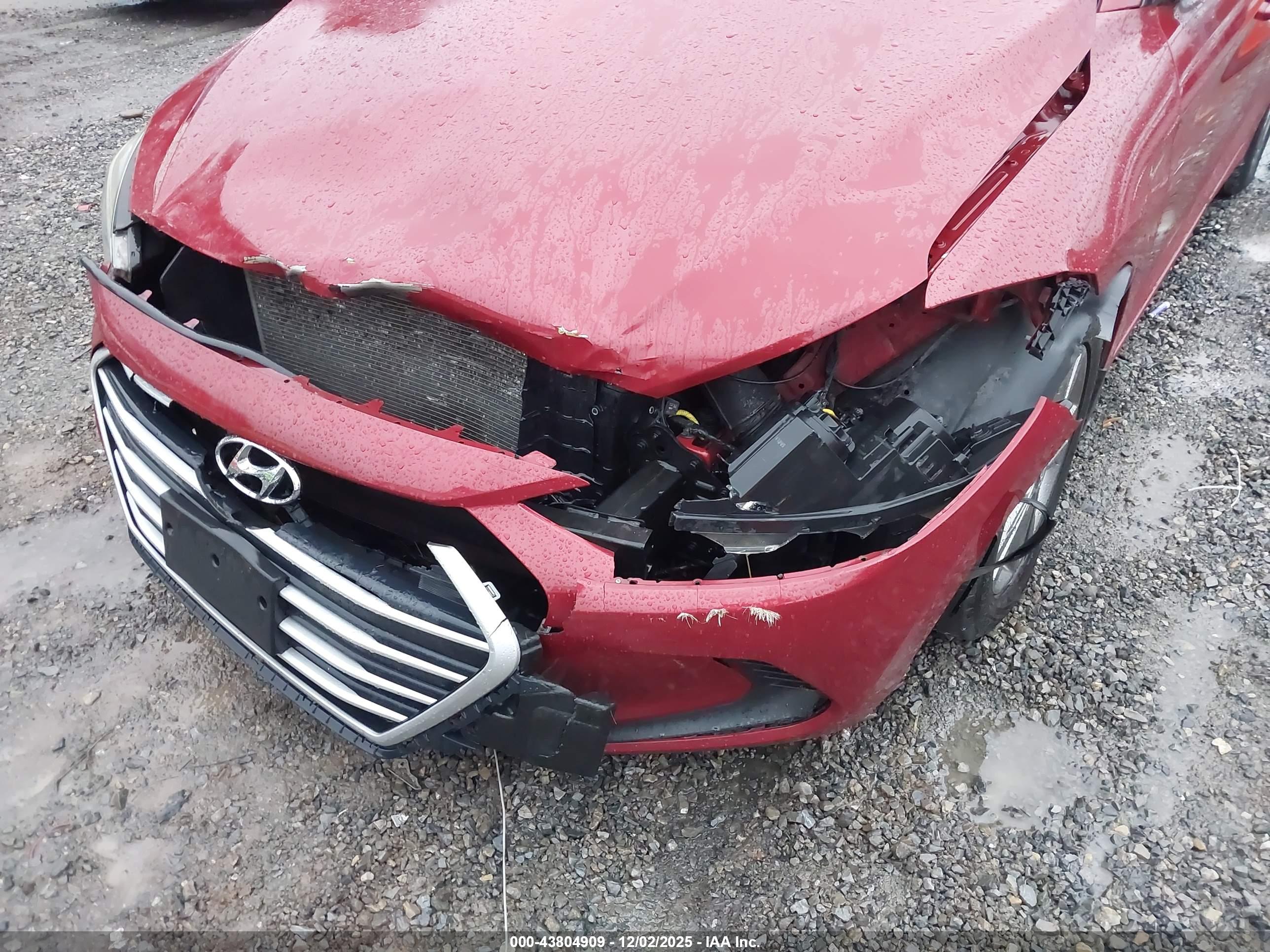 HYUNDAI ELANTRA image 6