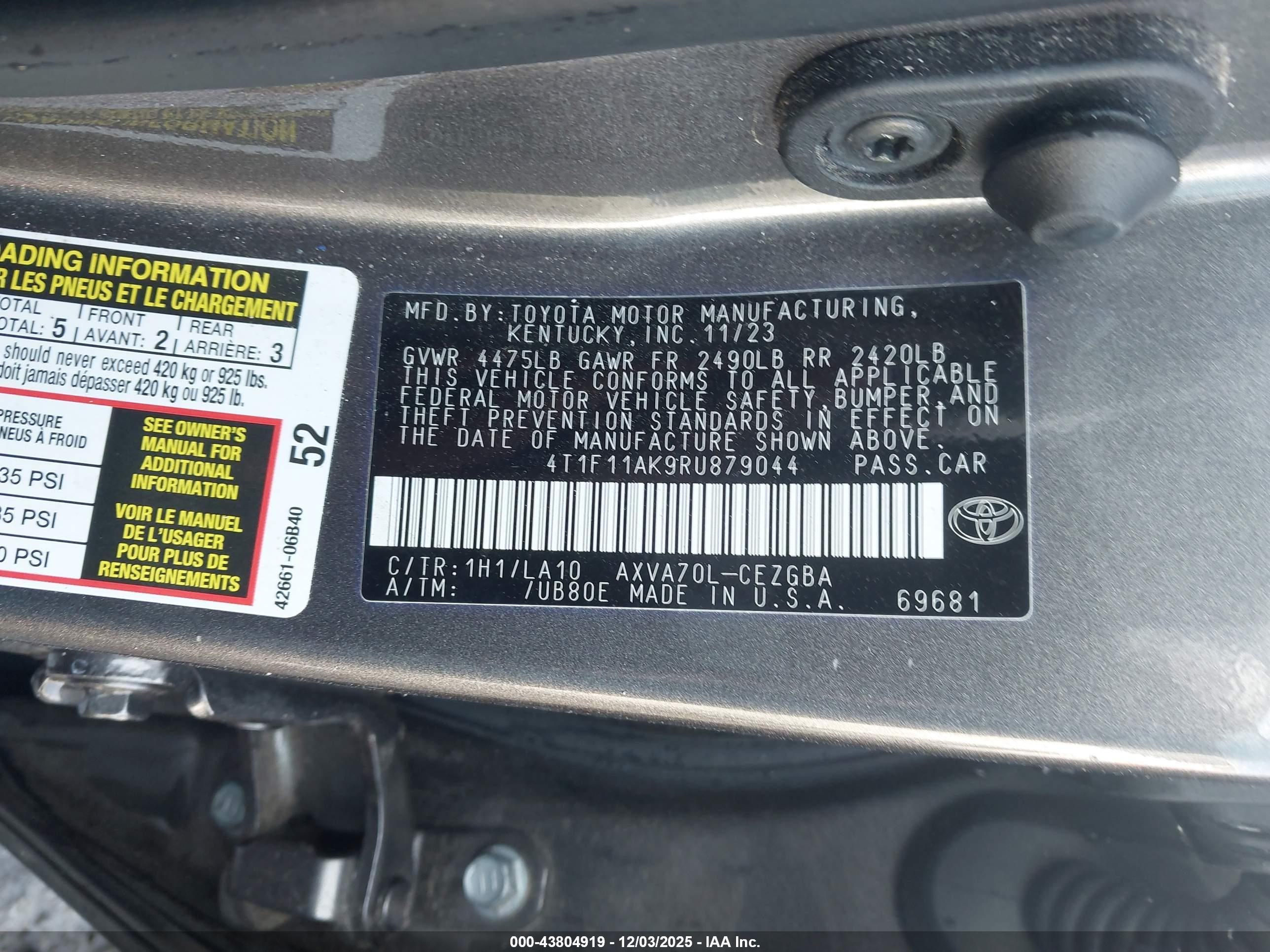 TOYOTA CAMRY image 9