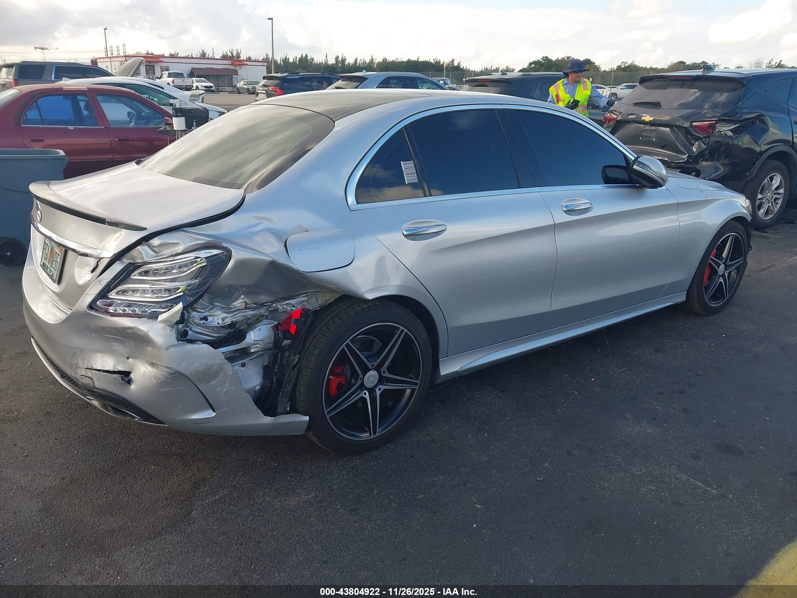 MERCEDES-BENZ C image 4