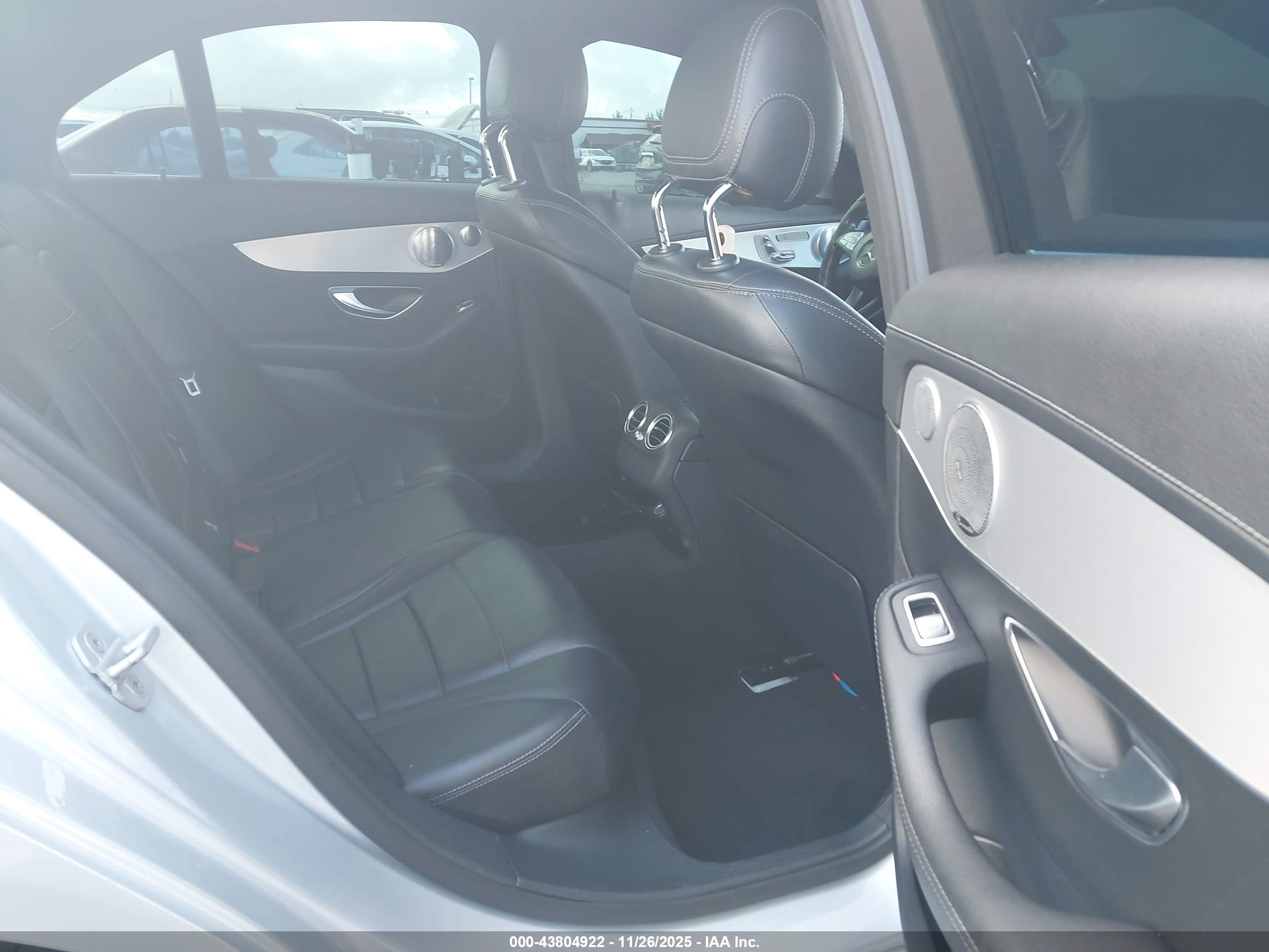 MERCEDES-BENZ C image 8