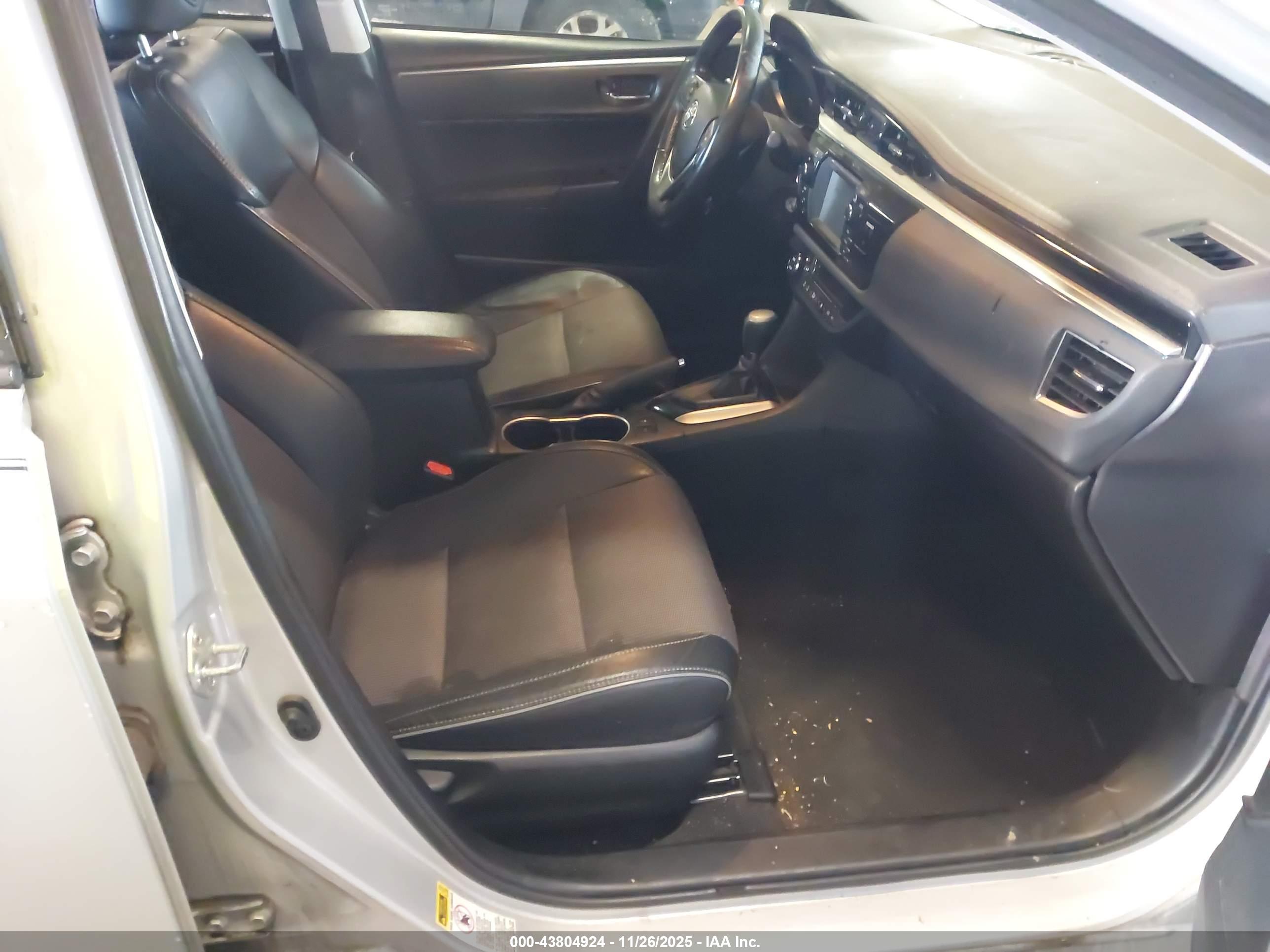 TOYOTA COROLLA image 5