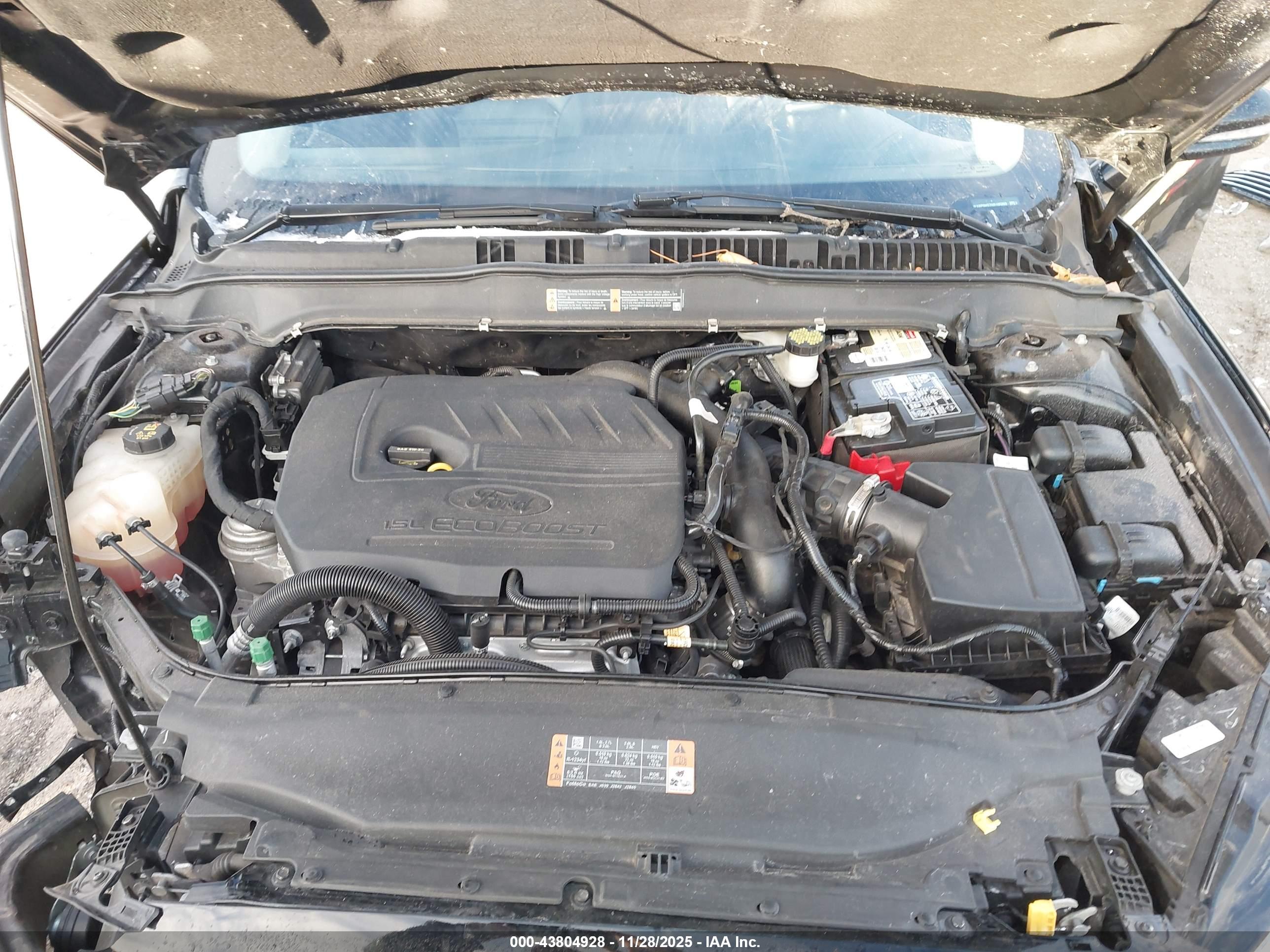 FORD FUSION image 10