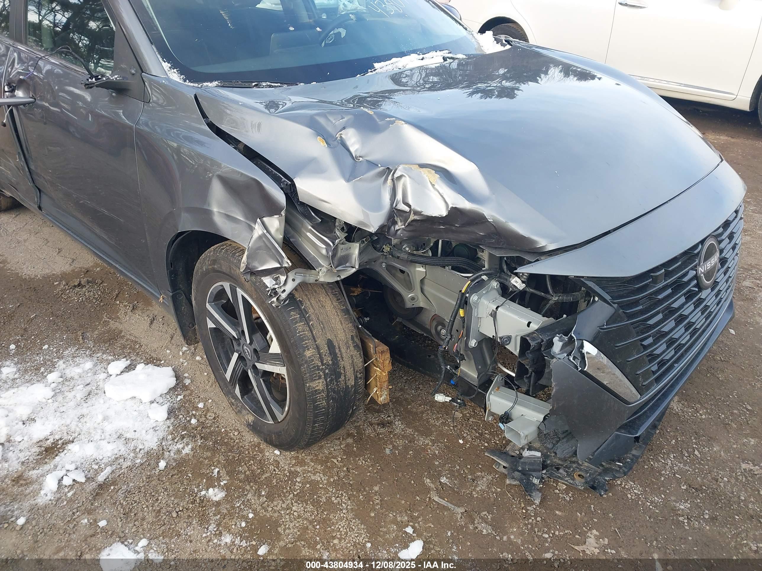 NISSAN SENTRA image 6