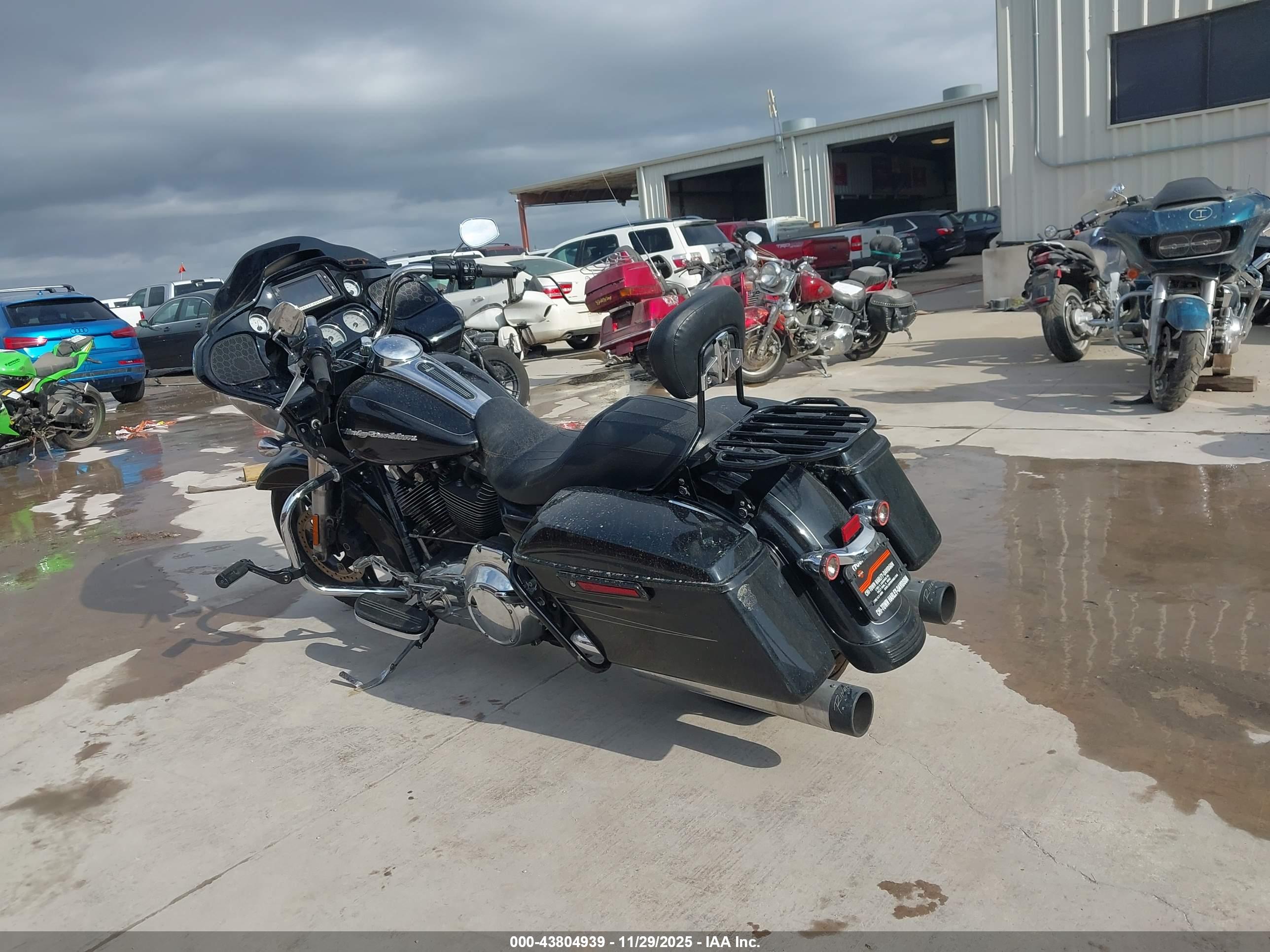 HARLEY-DAVIDSON FLTRXS image 3