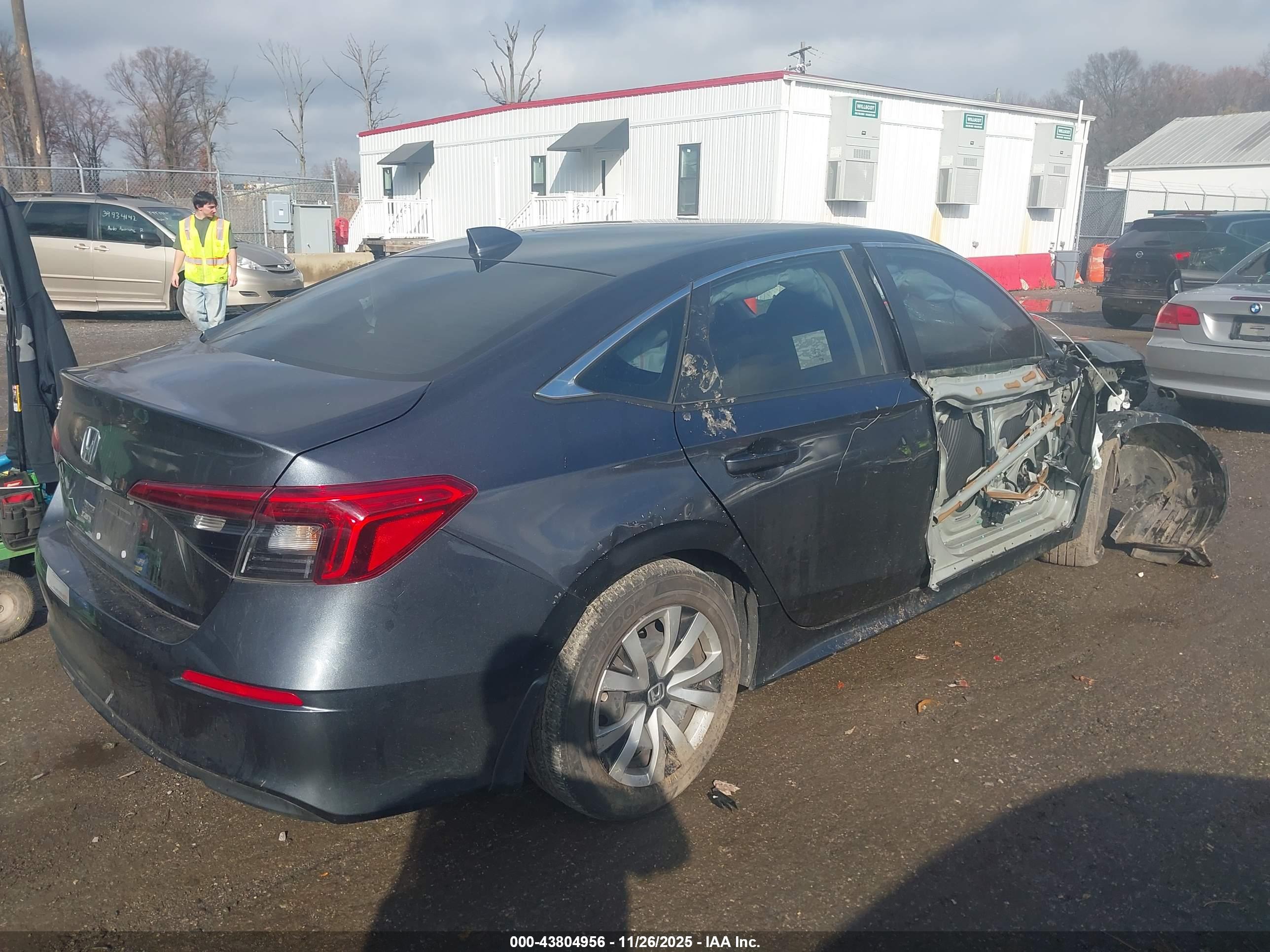 HONDA CIVIC image 4