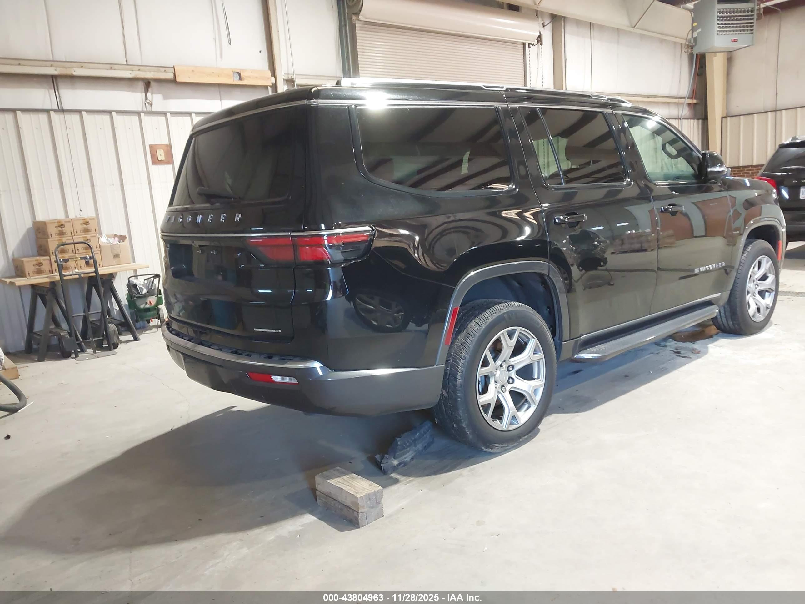 JEEP WAGONEER image 4