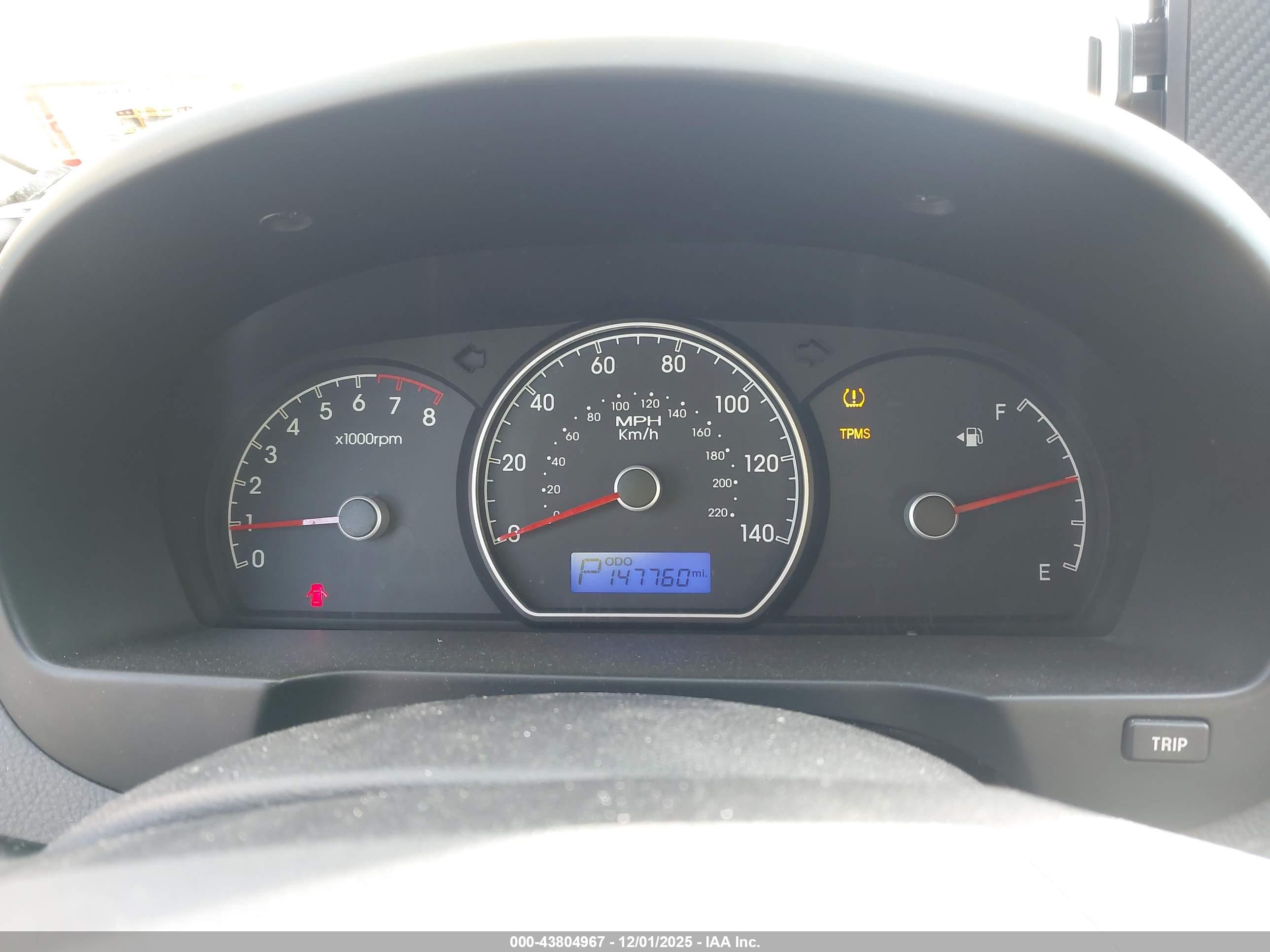 HYUNDAI ELANTRA image 7