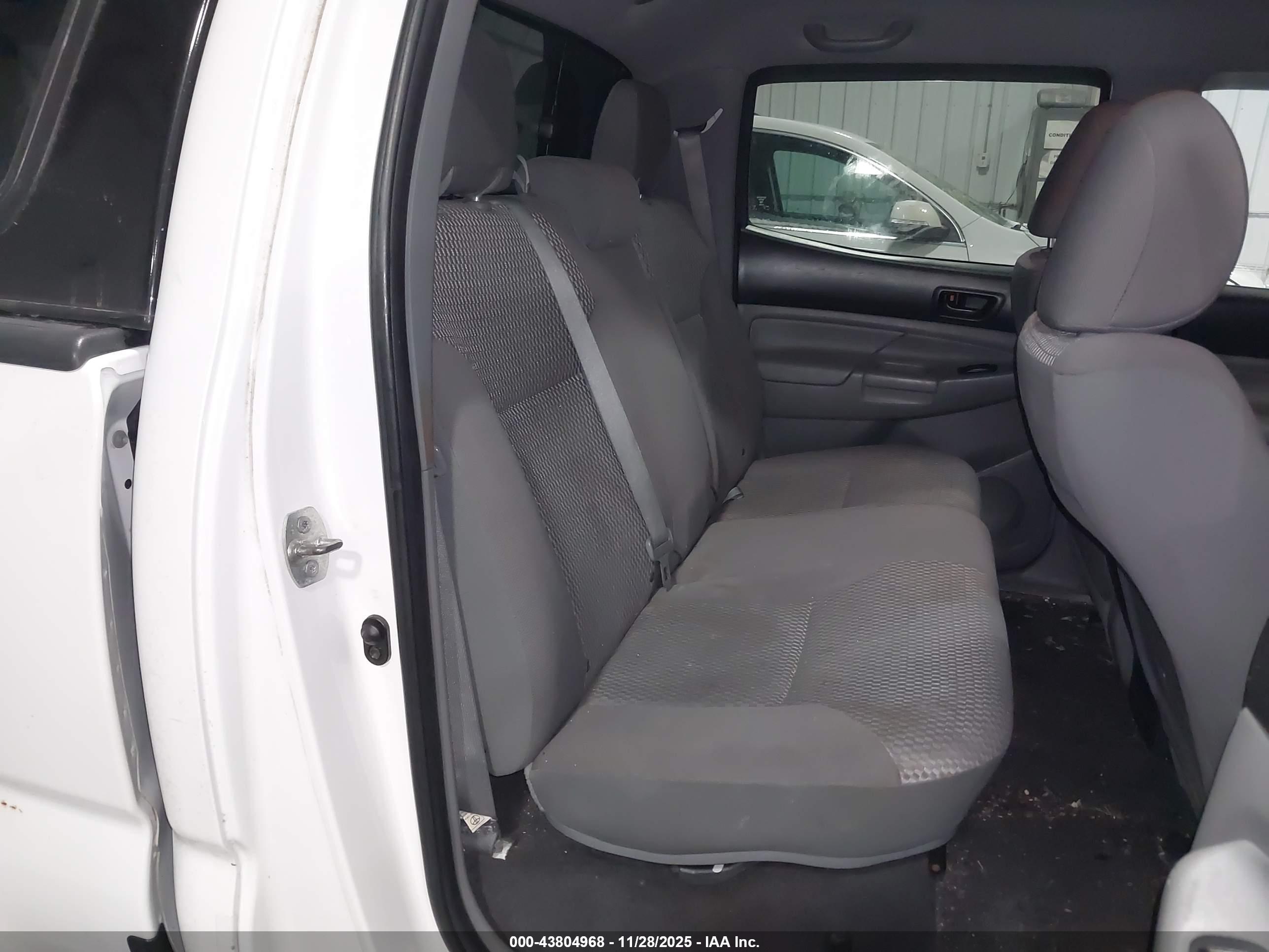 TOYOTA TACOMA image 8