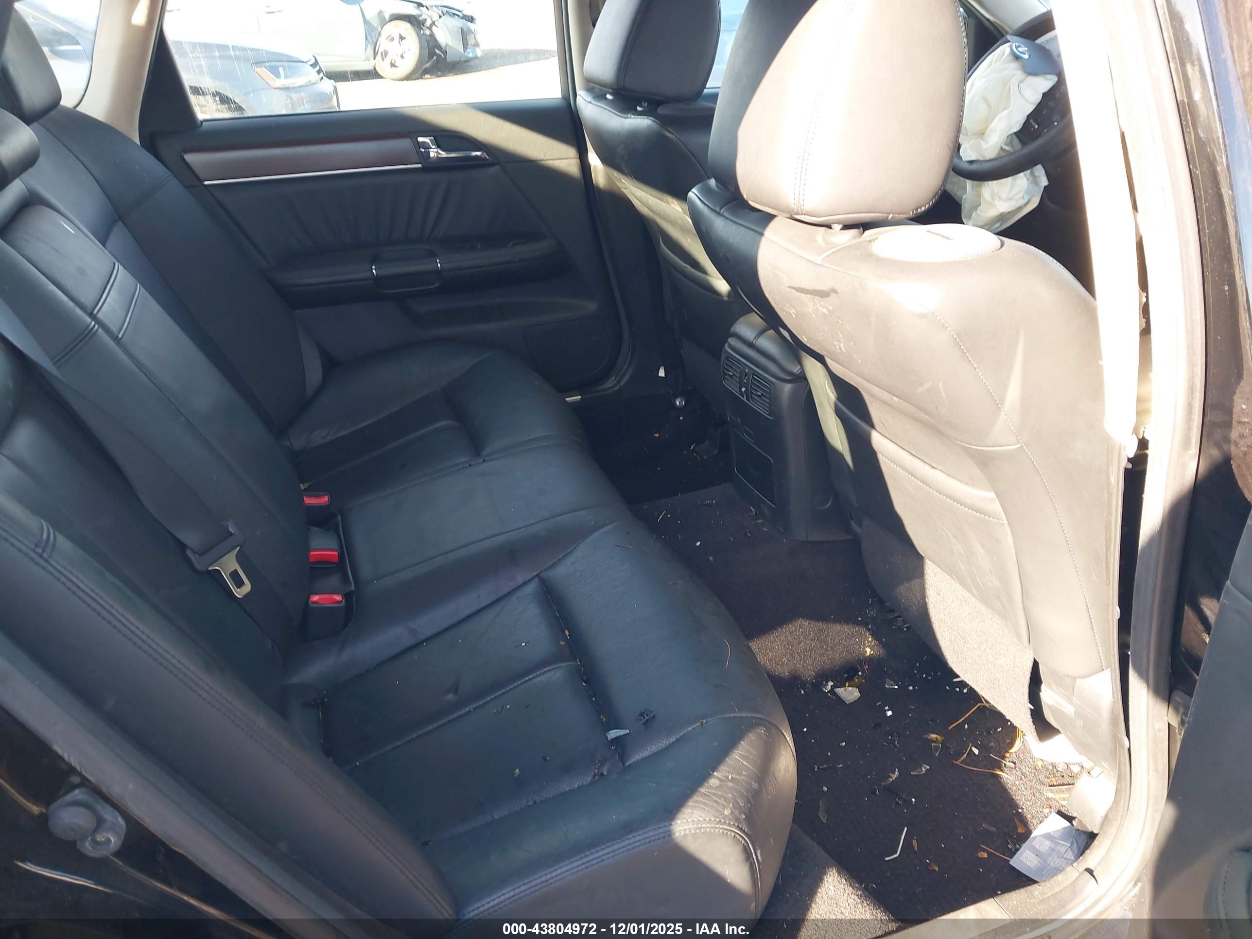 INFINITI M35X image 8