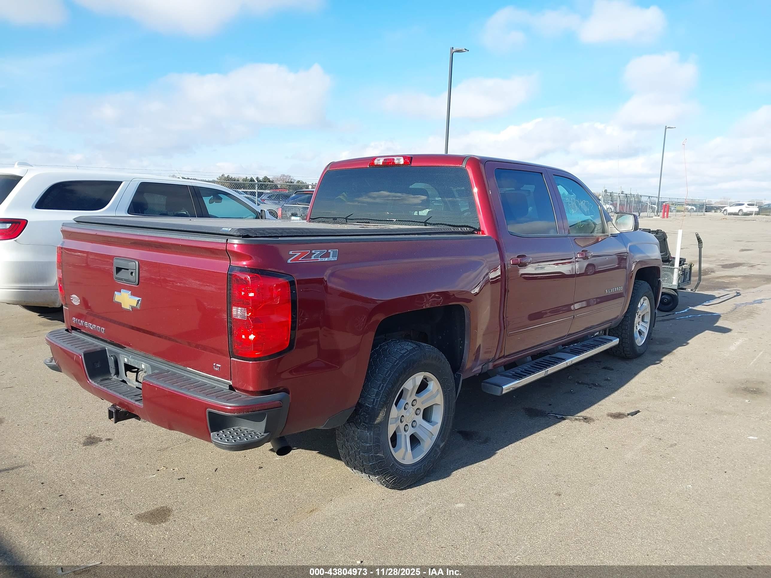 CHEVROLET SILVERADO image 4