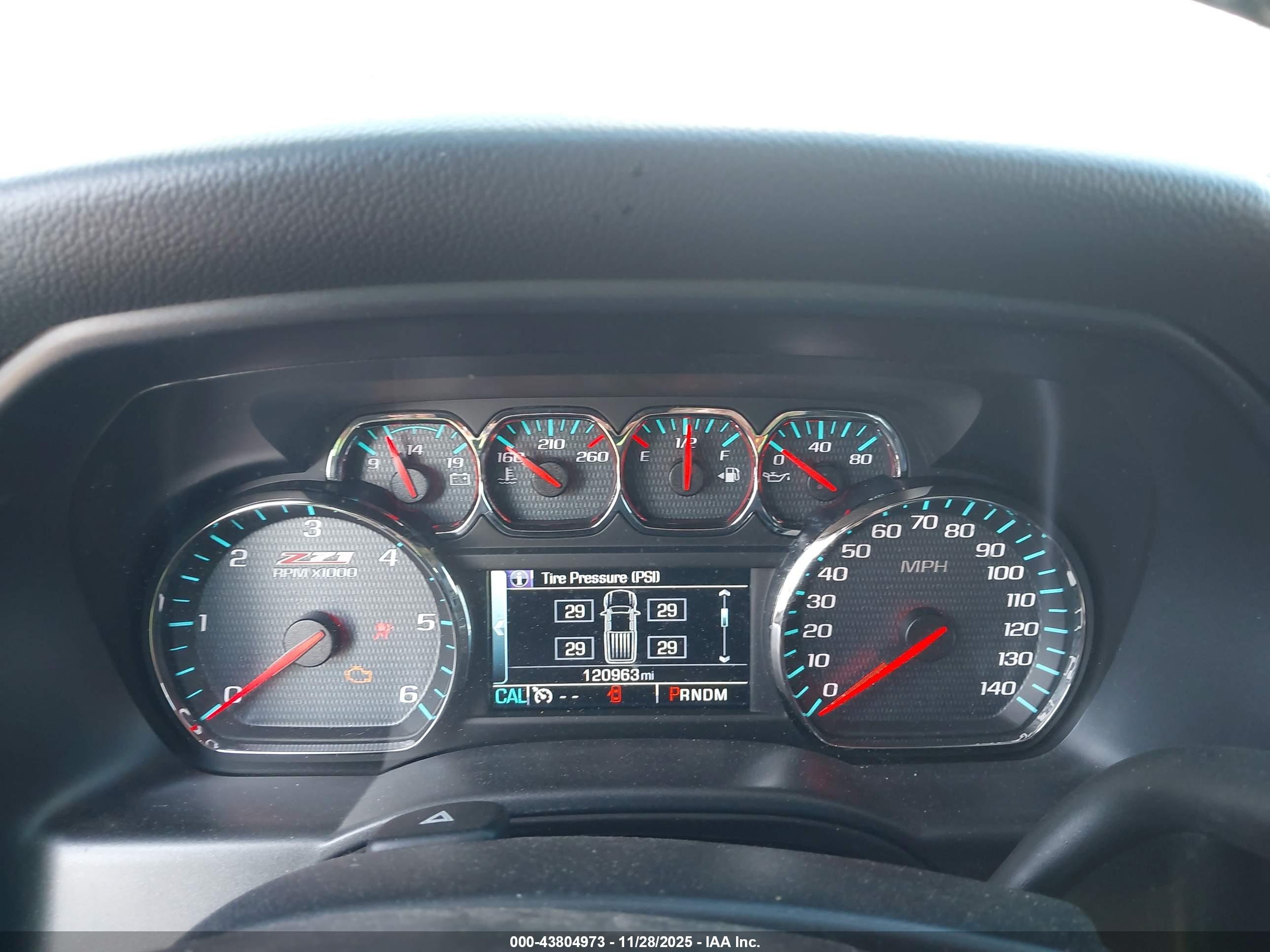 CHEVROLET SILVERADO image 7