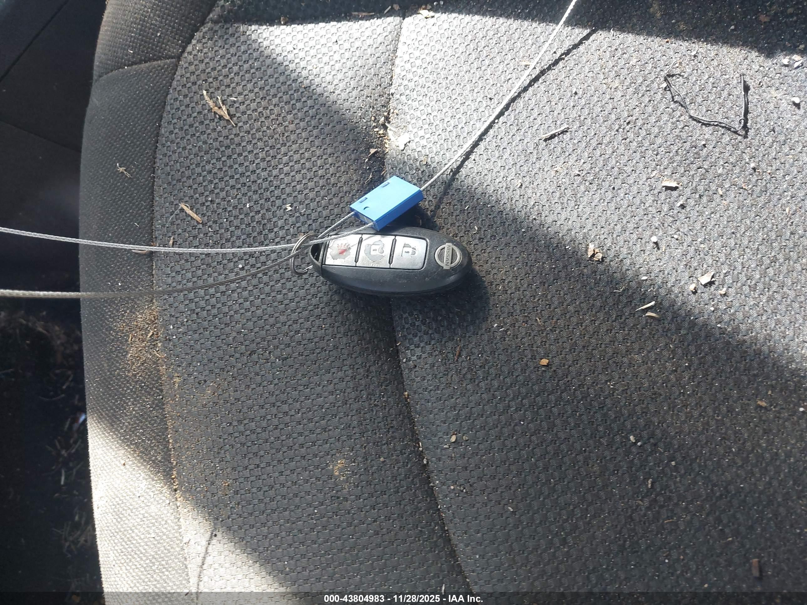 NISSAN ROGUE image 11