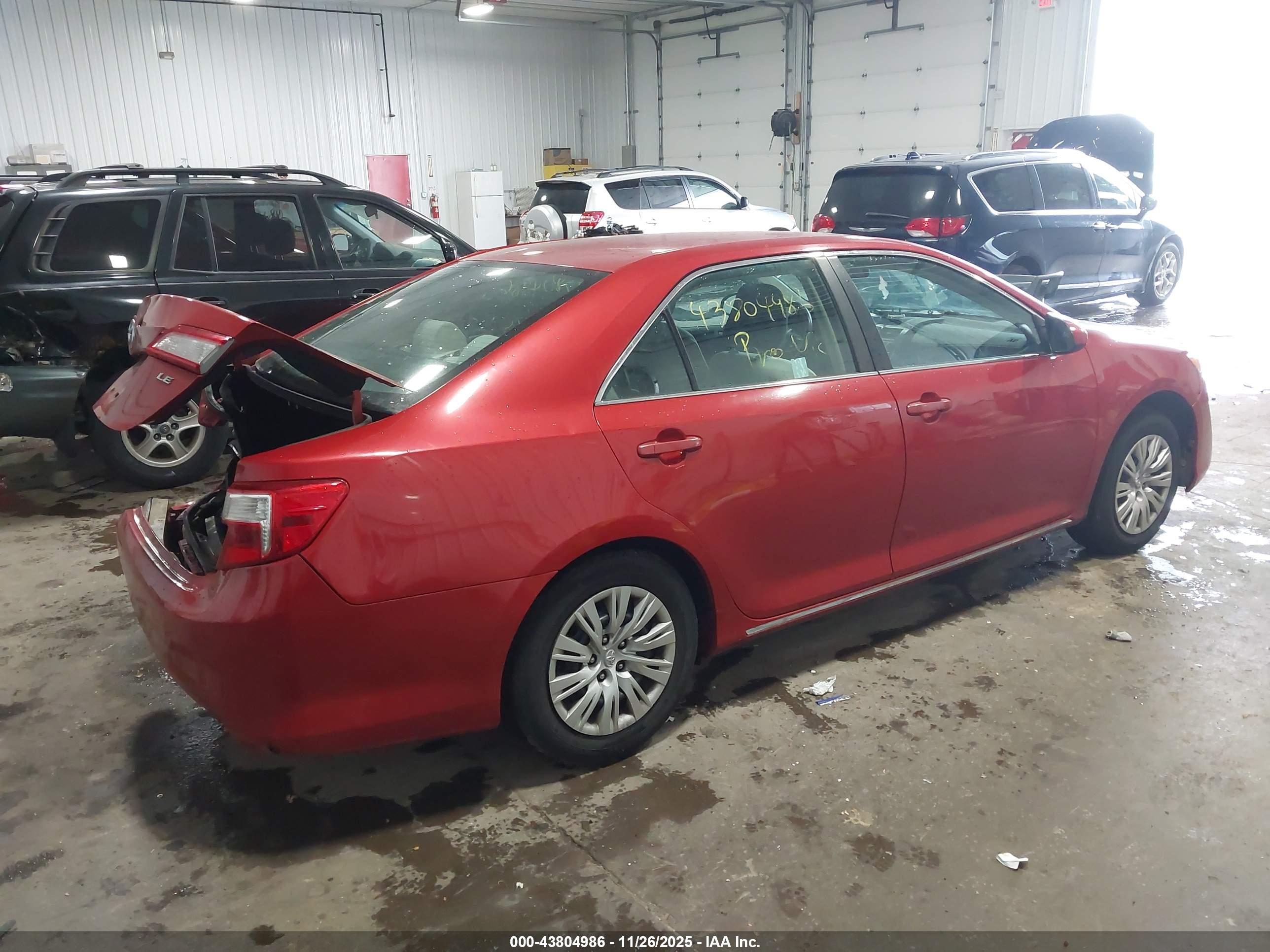 TOYOTA CAMRY image 4