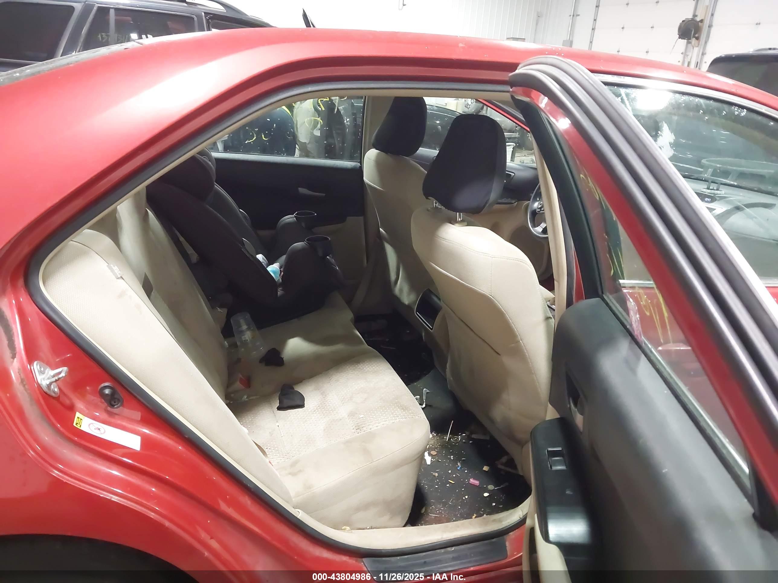 TOYOTA CAMRY image 8