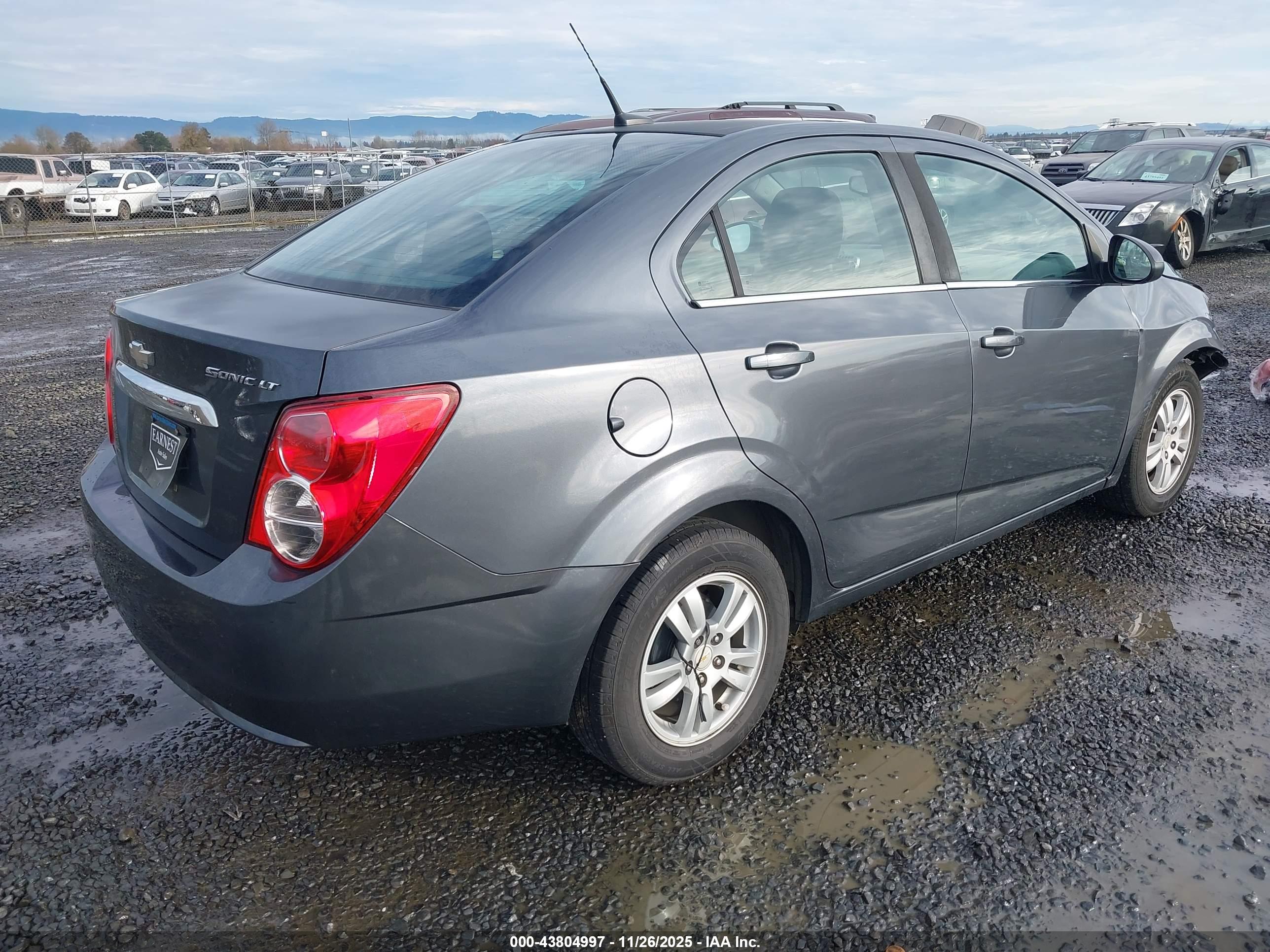 CHEVROLET SONIC image 4