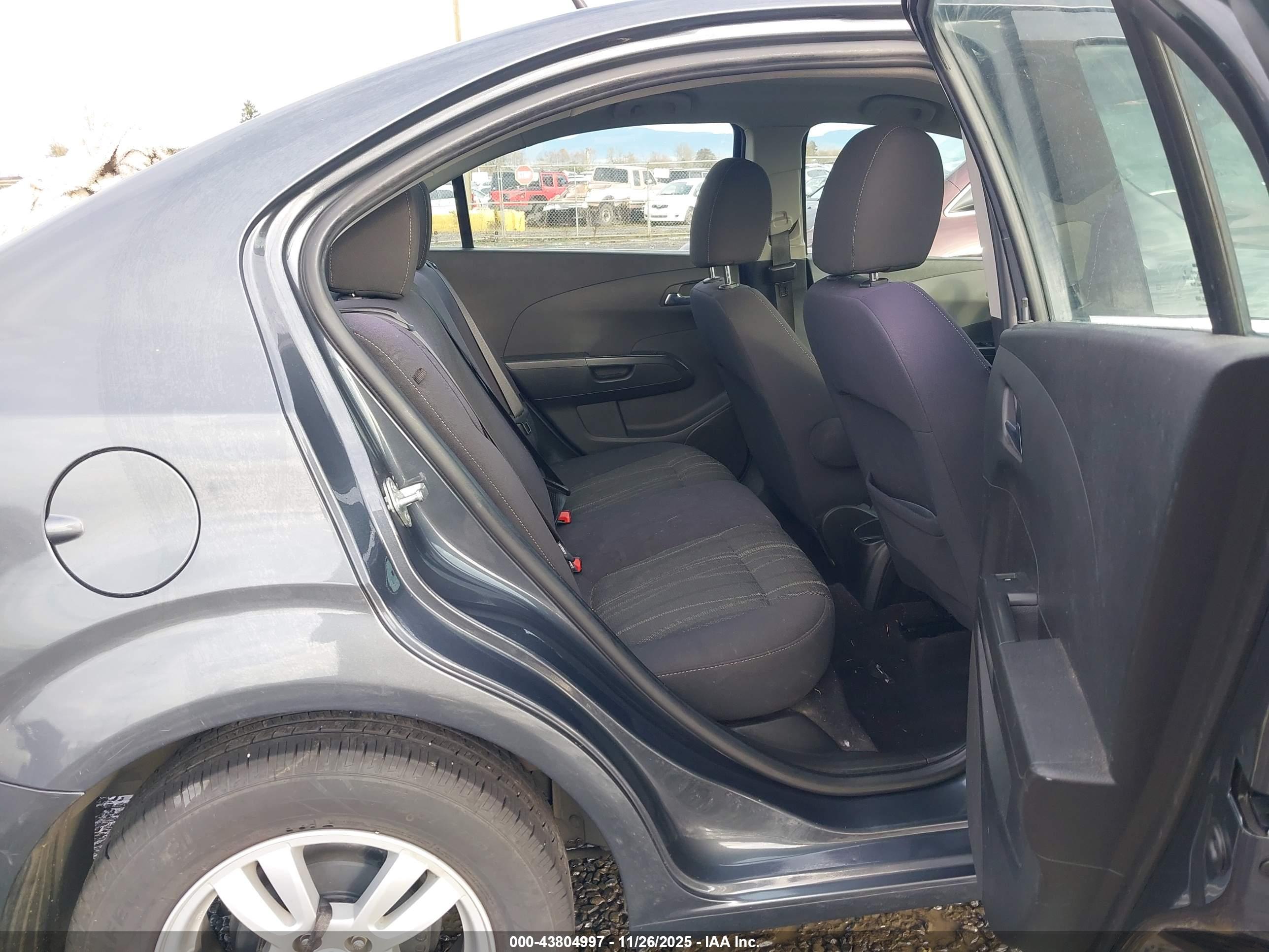 CHEVROLET SONIC image 8