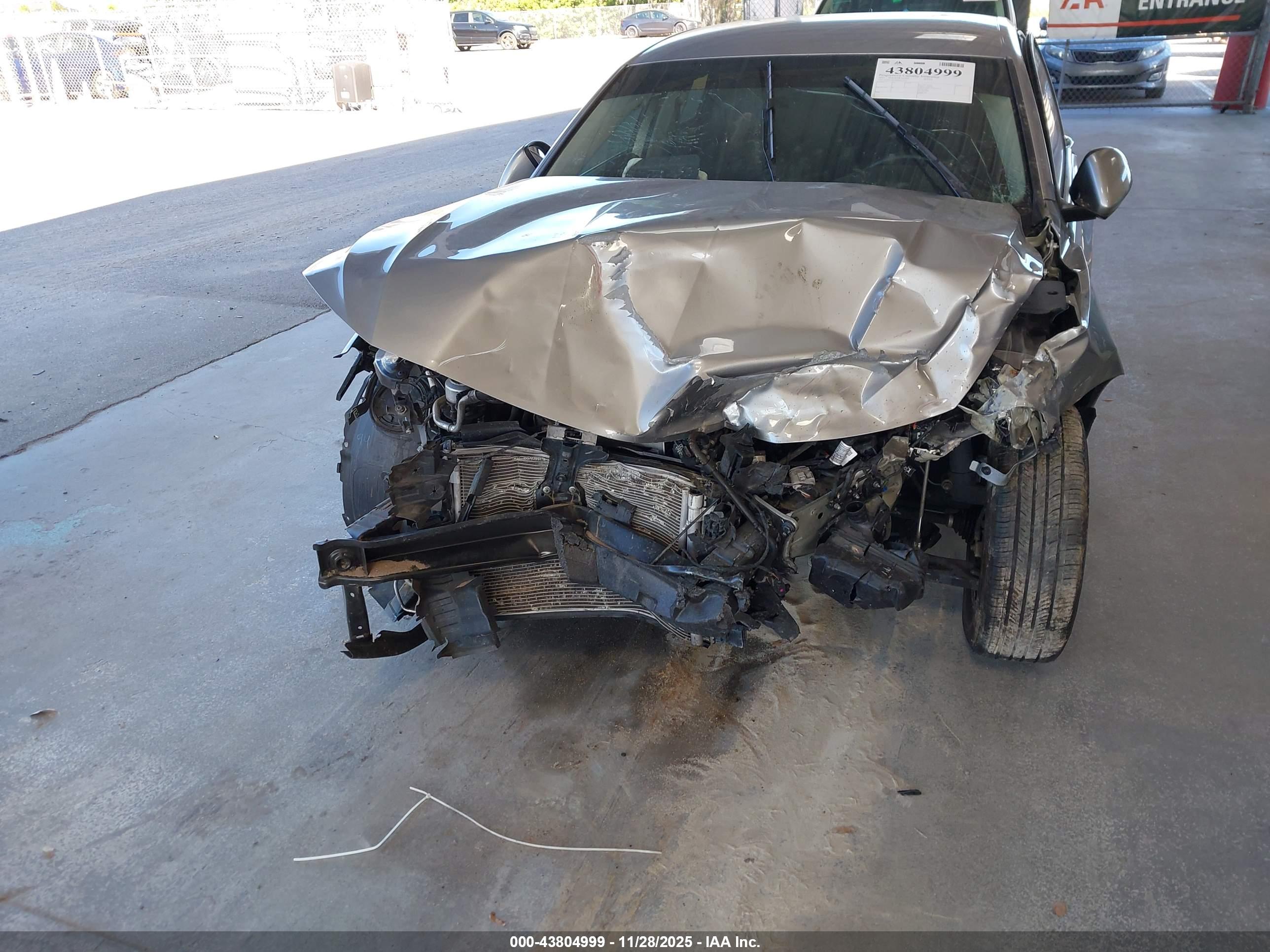 VOLKSWAGEN JETTA image 6