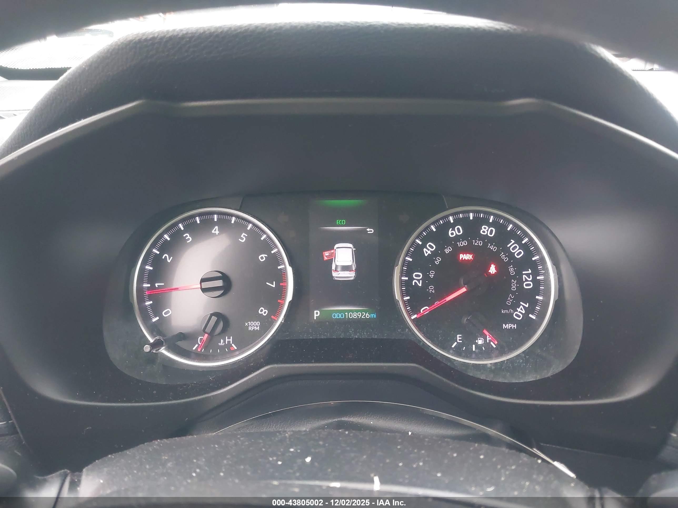 TOYOTA RAV4 image 7