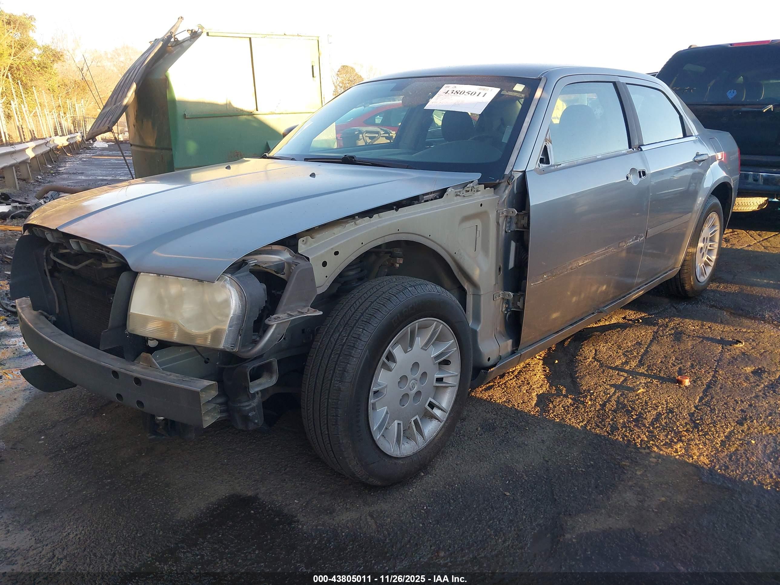 CHRYSLER 300 image 2
