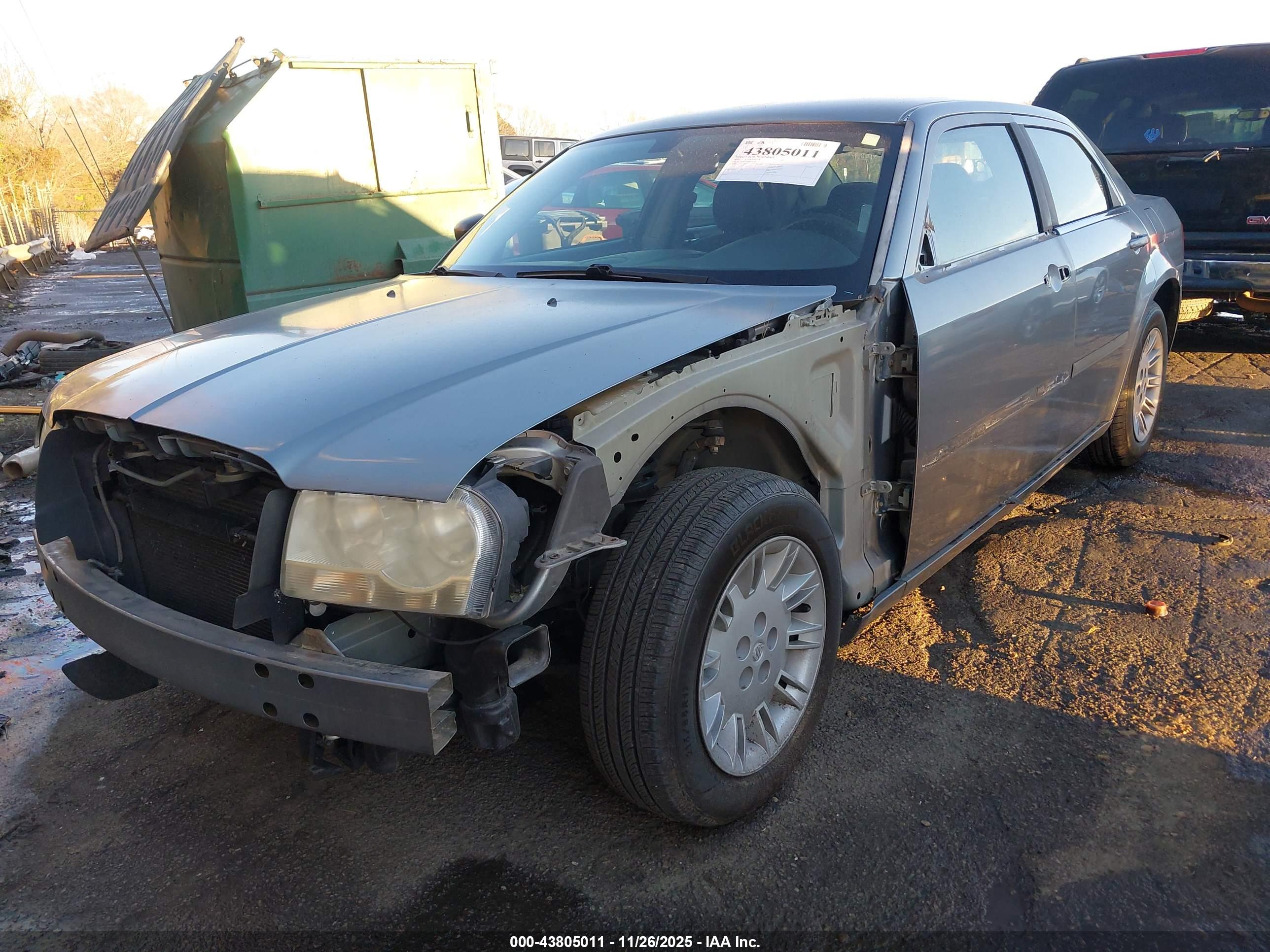 CHRYSLER 300 image 6