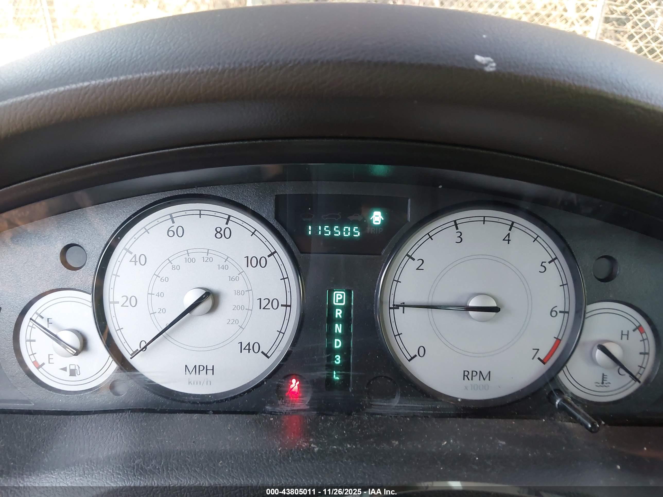 CHRYSLER 300 image 7
