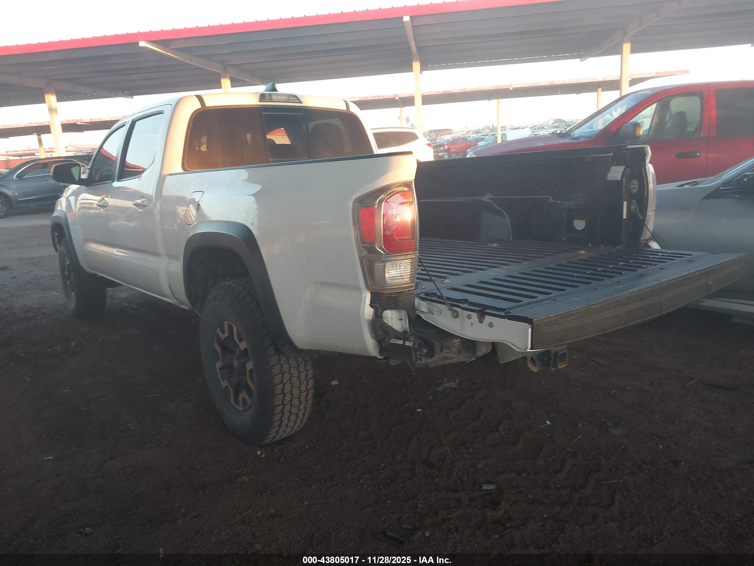 TOYOTA TACOMA image 3