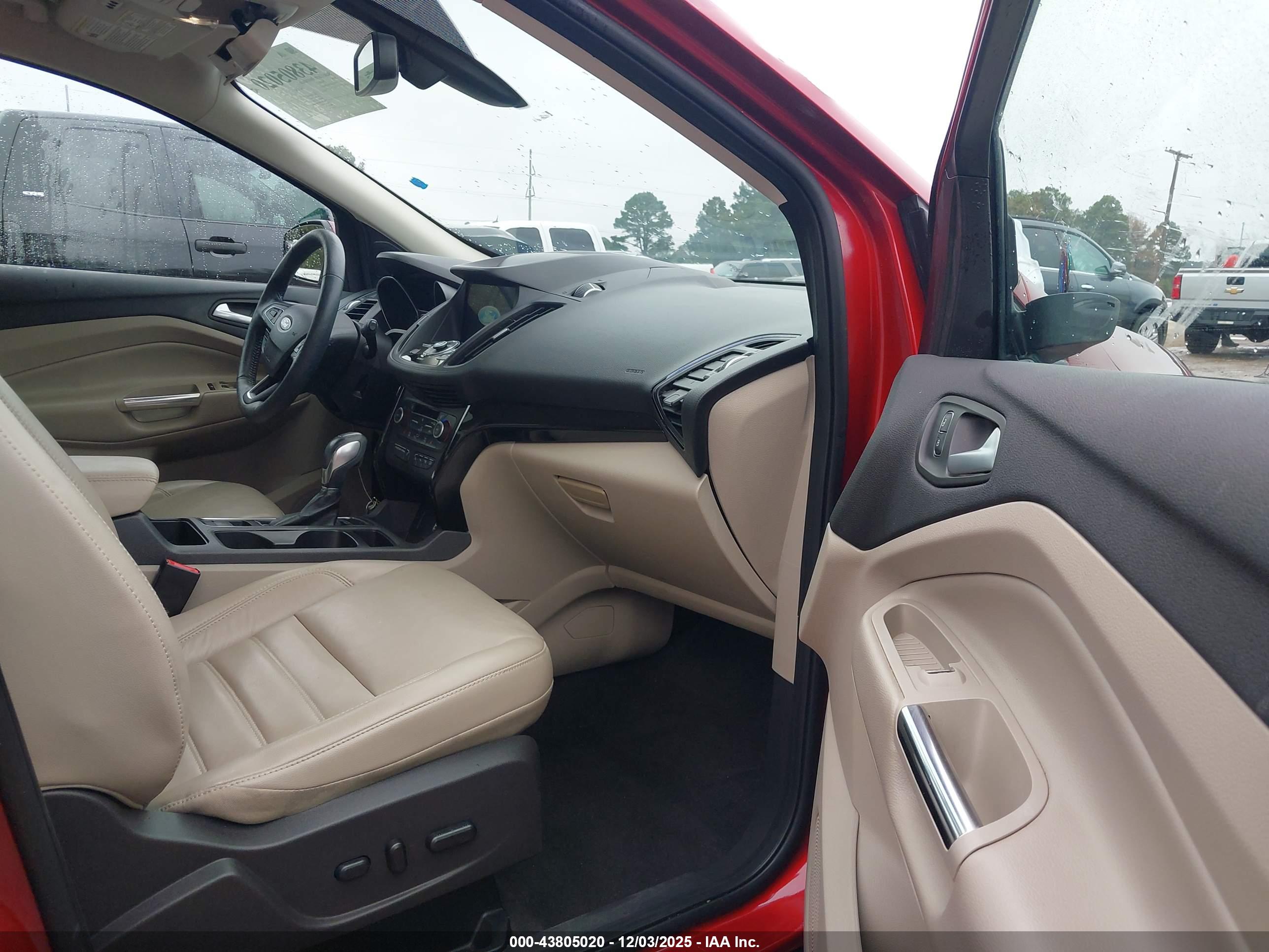 FORD ESCAPE image 5