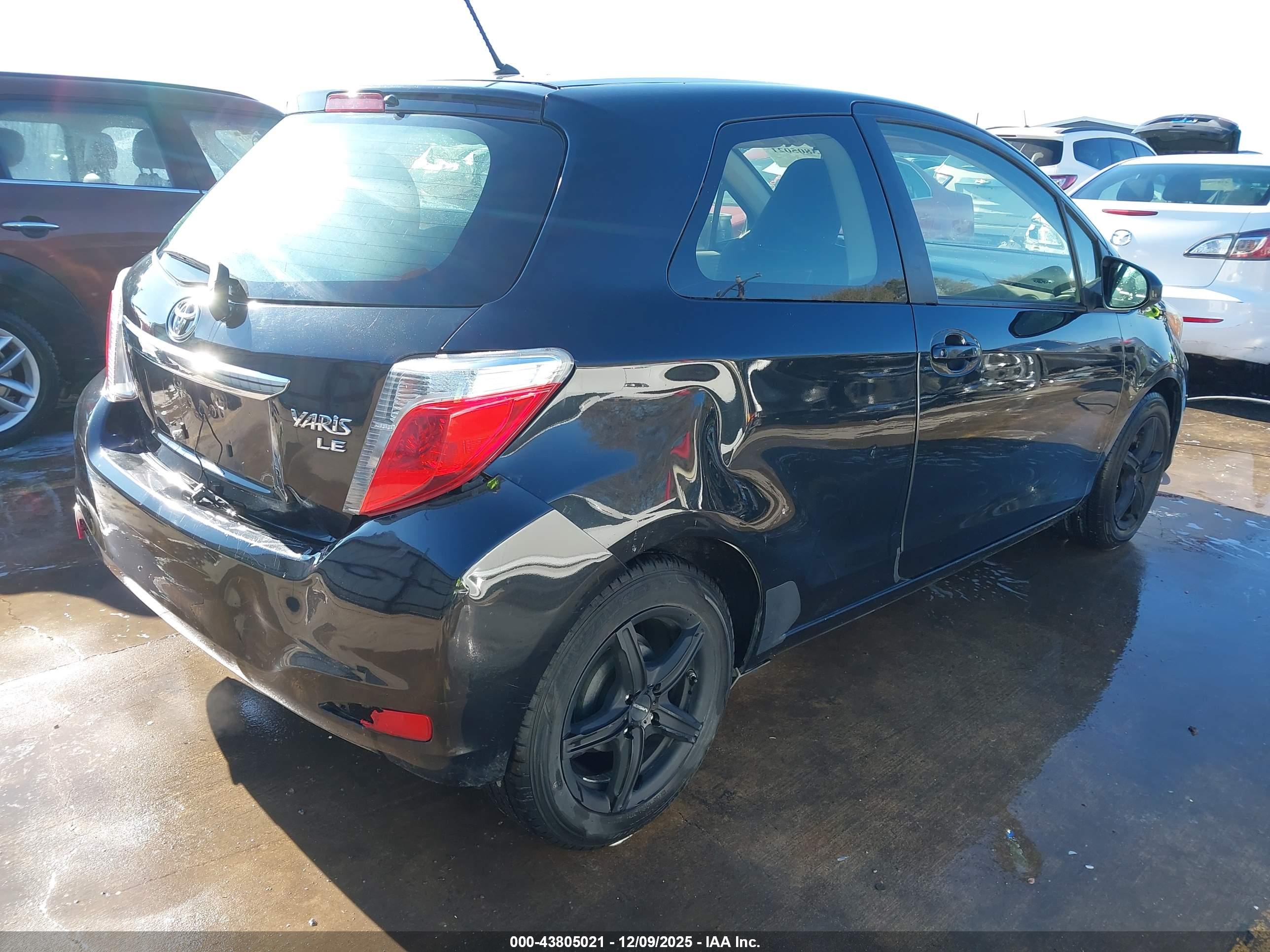 TOYOTA YARIS image 4