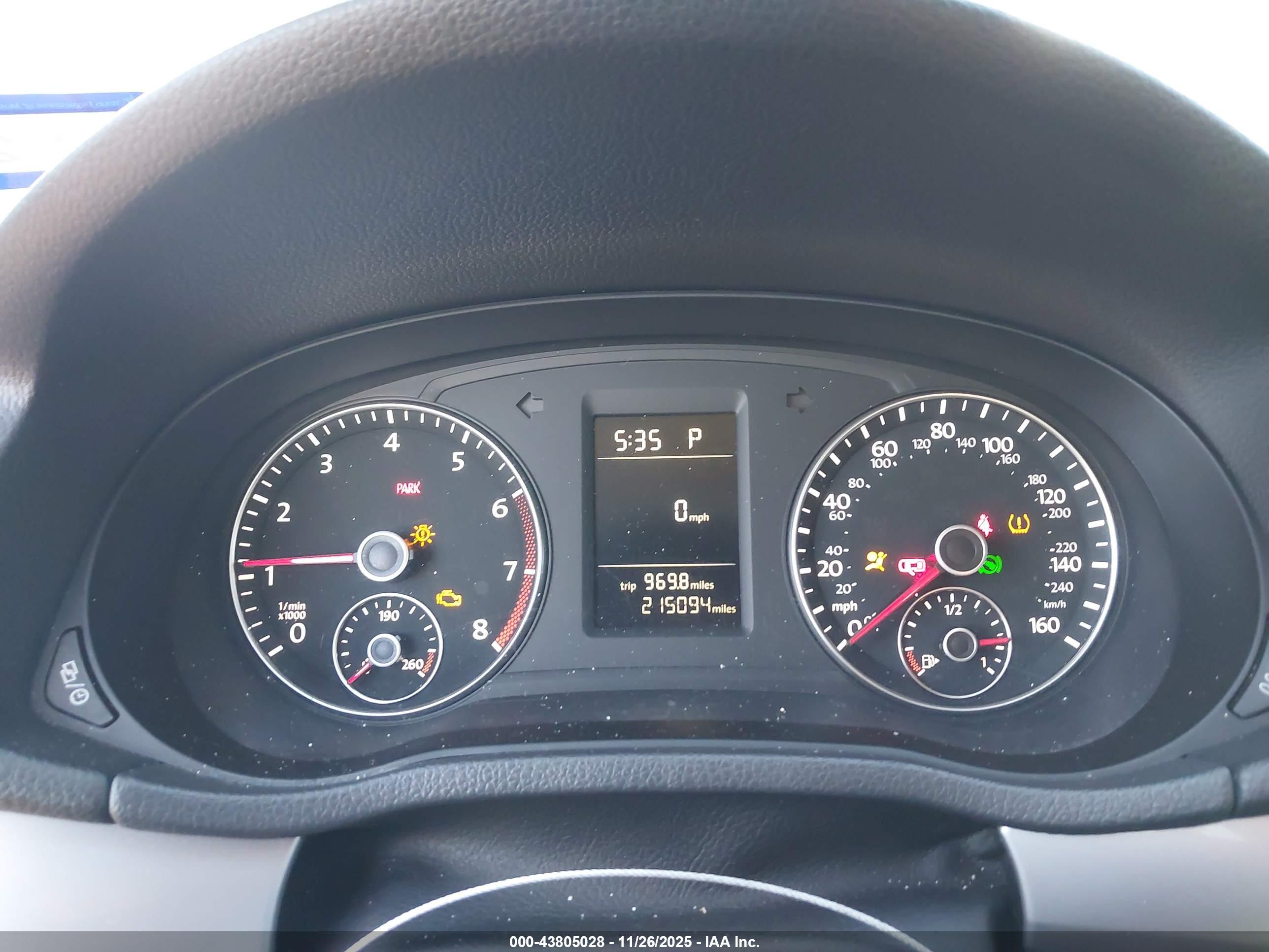 VOLKSWAGEN PASSAT image 7