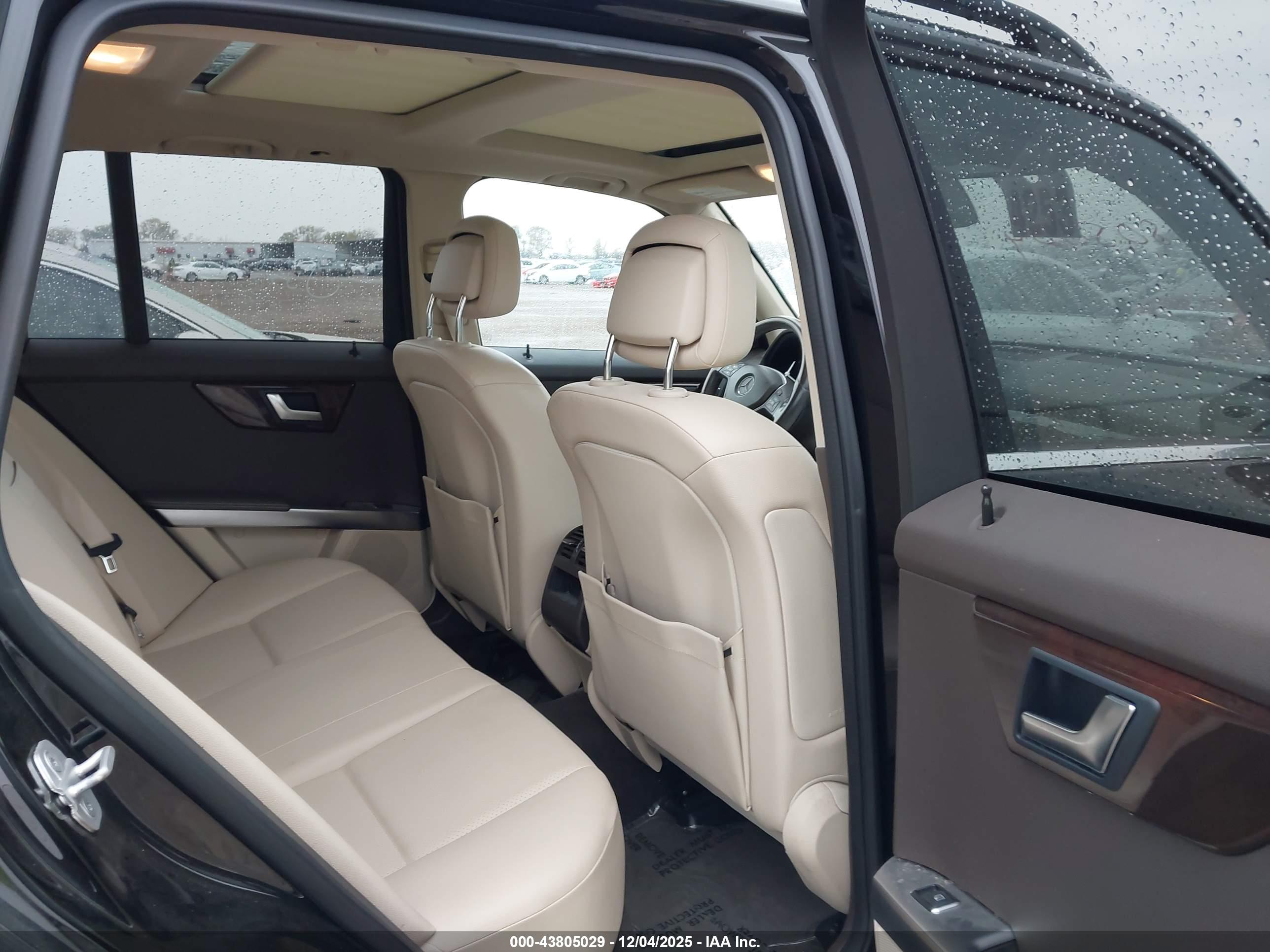 MERCEDES-BENZ GLK image 8