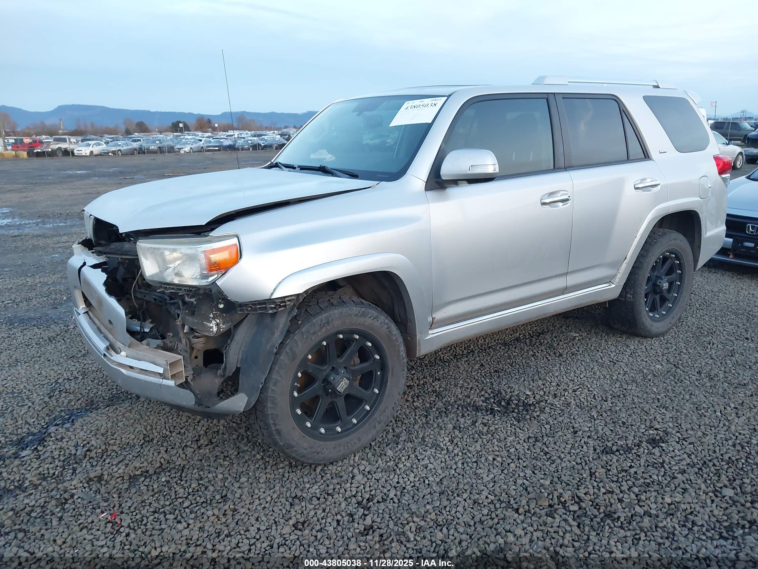 TOYOTA 4RUNNER image 2