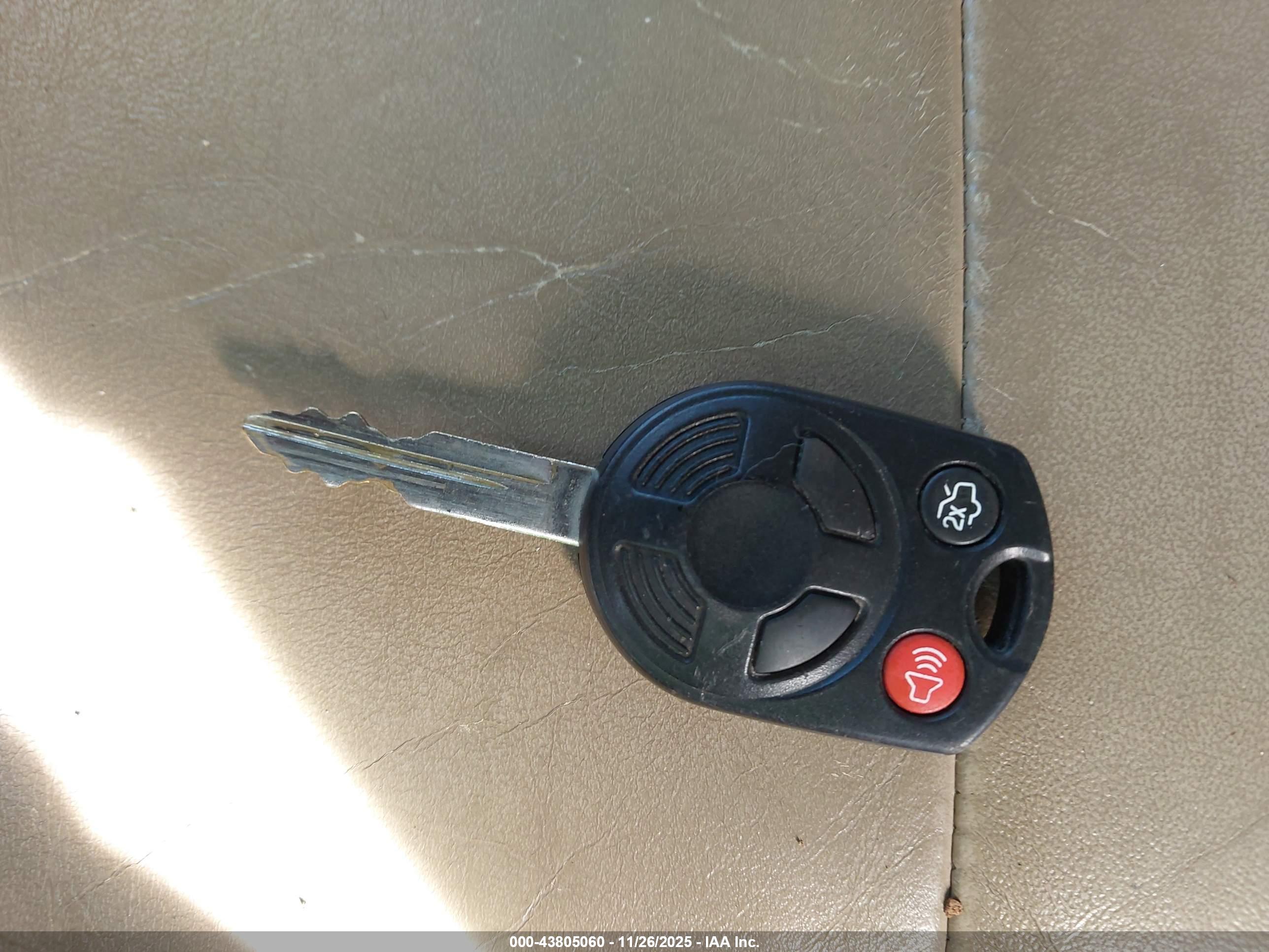 FORD ESCAPE image 11