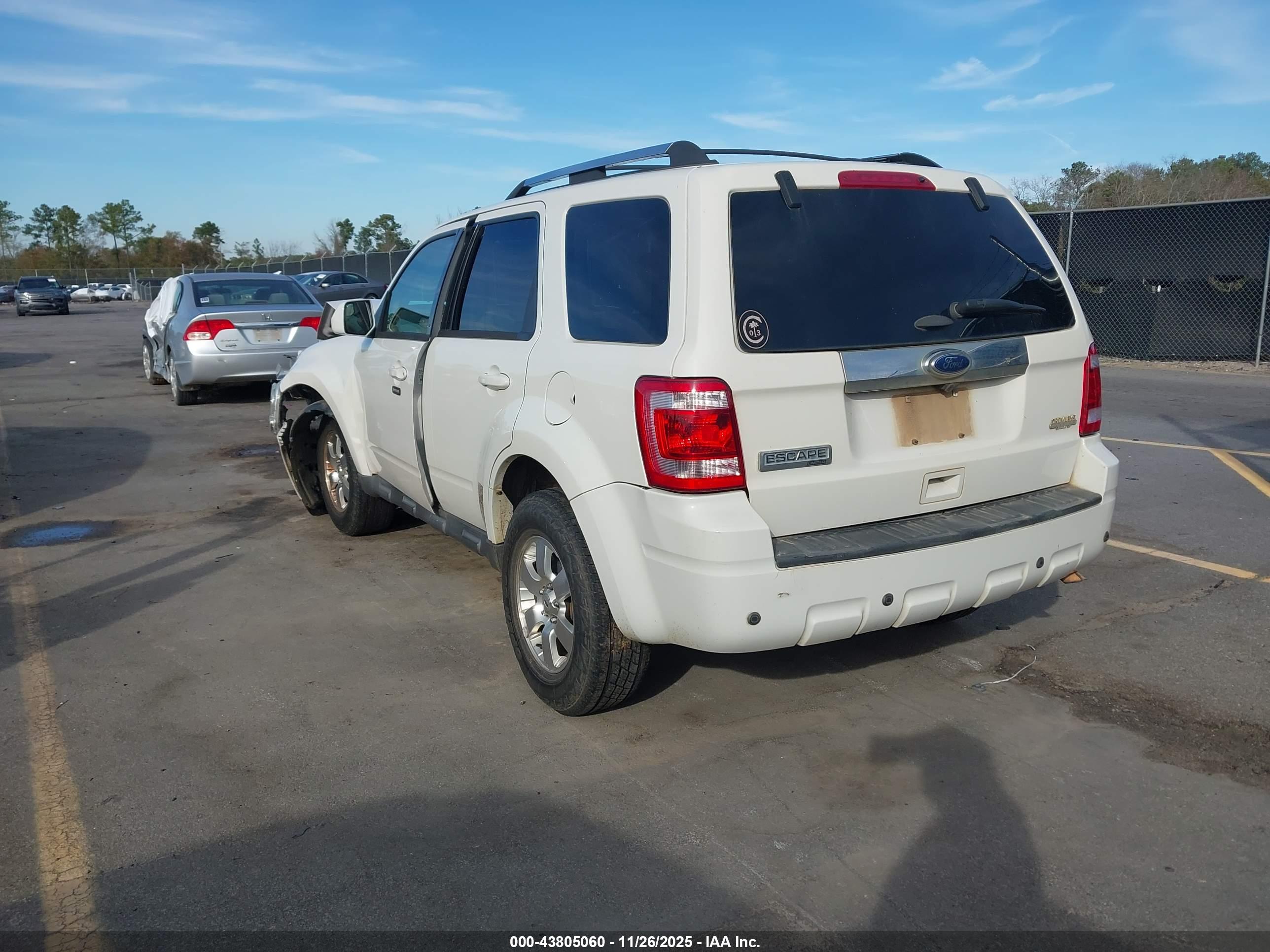 FORD ESCAPE image 3