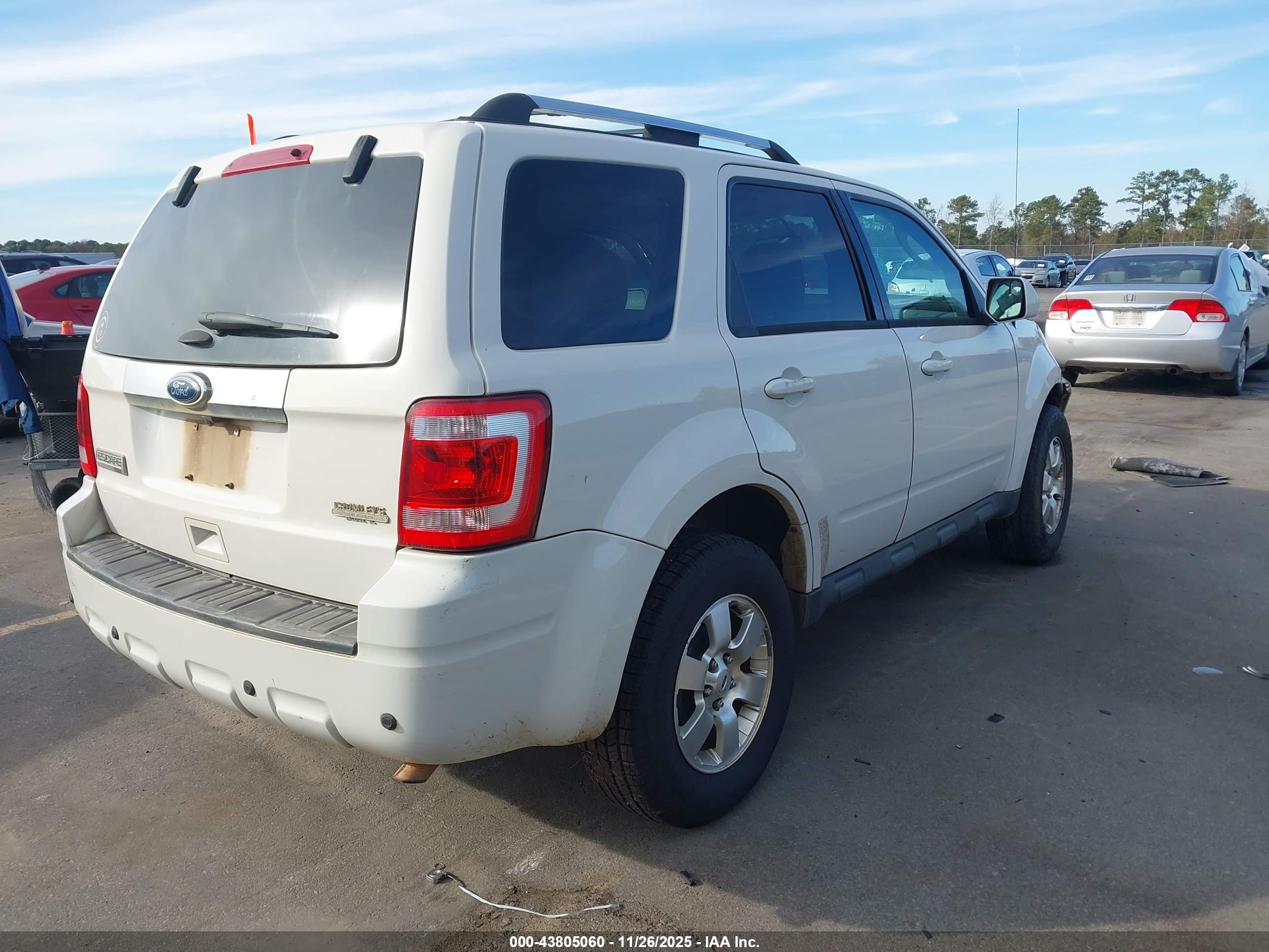 FORD ESCAPE image 4