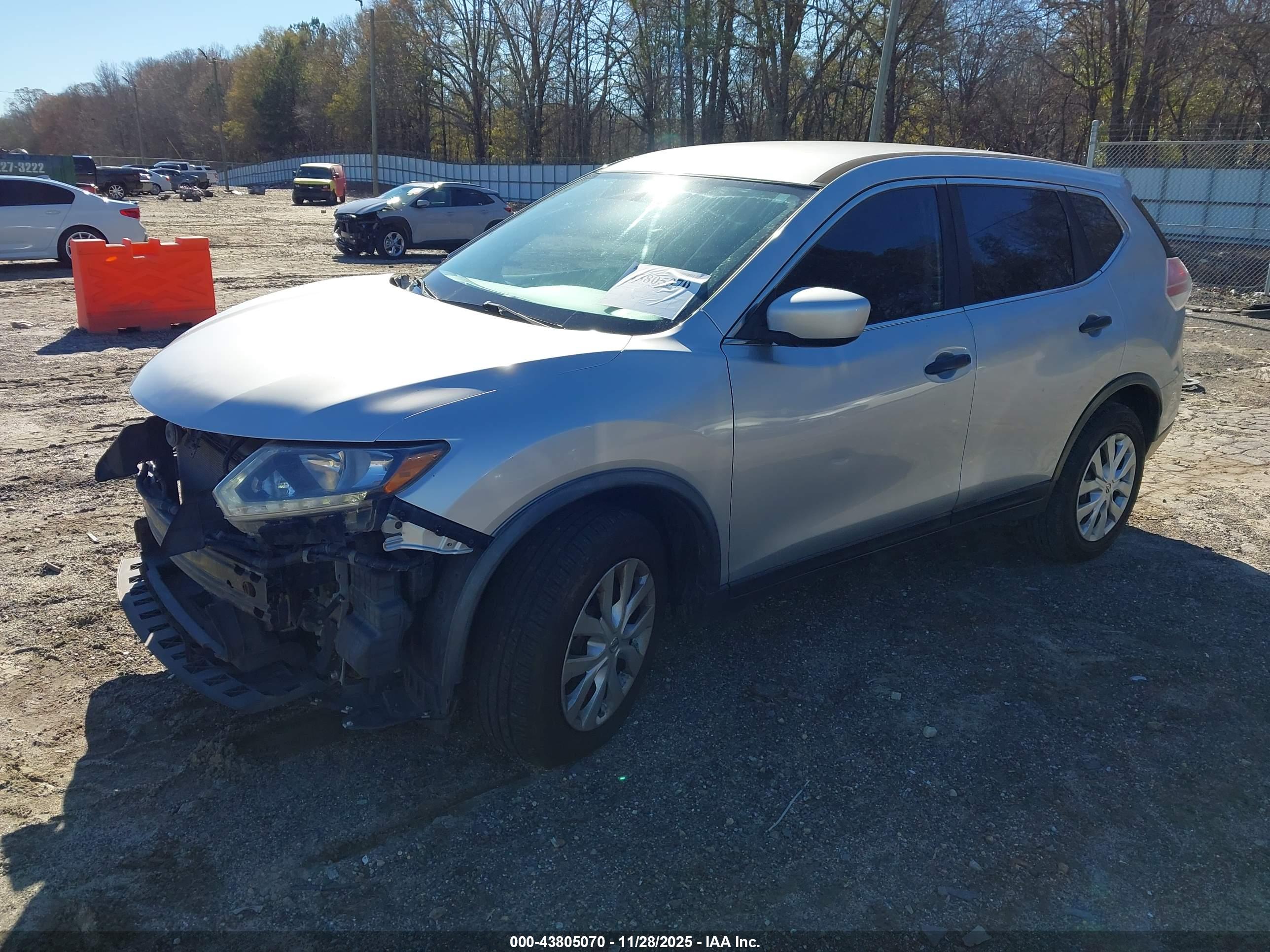 NISSAN ROGUE image 2