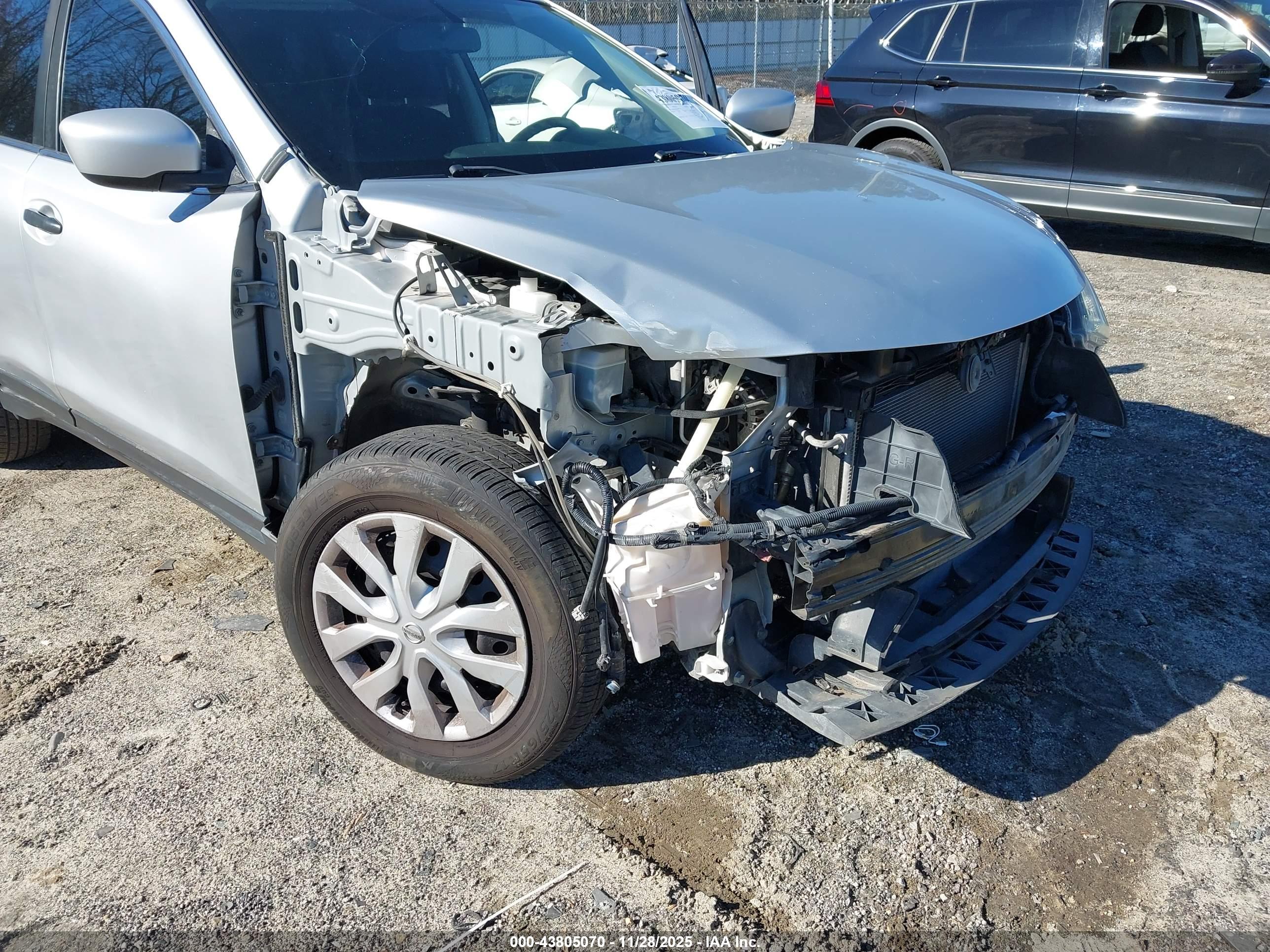 NISSAN ROGUE image 6