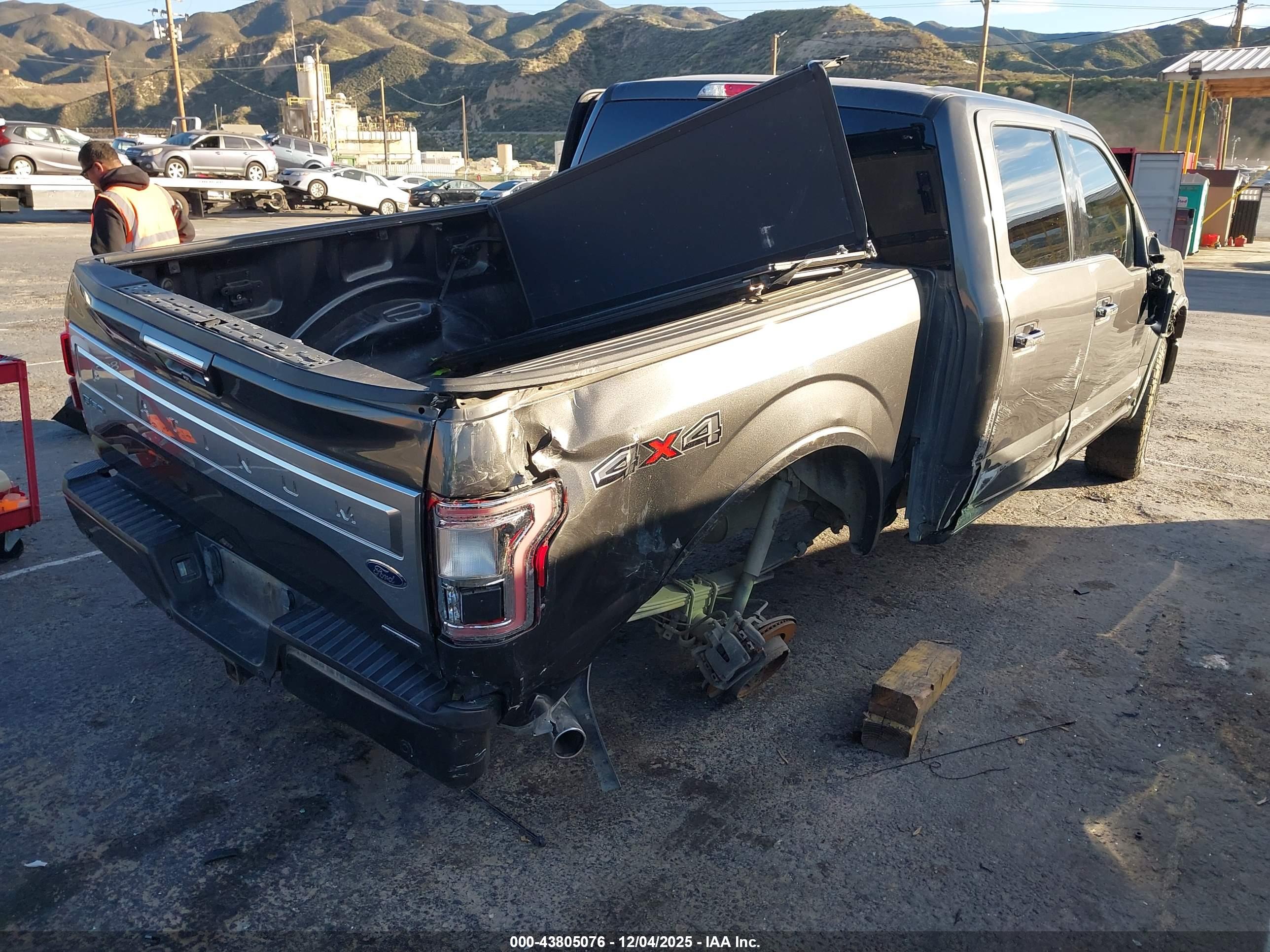 FORD F-150 image 4