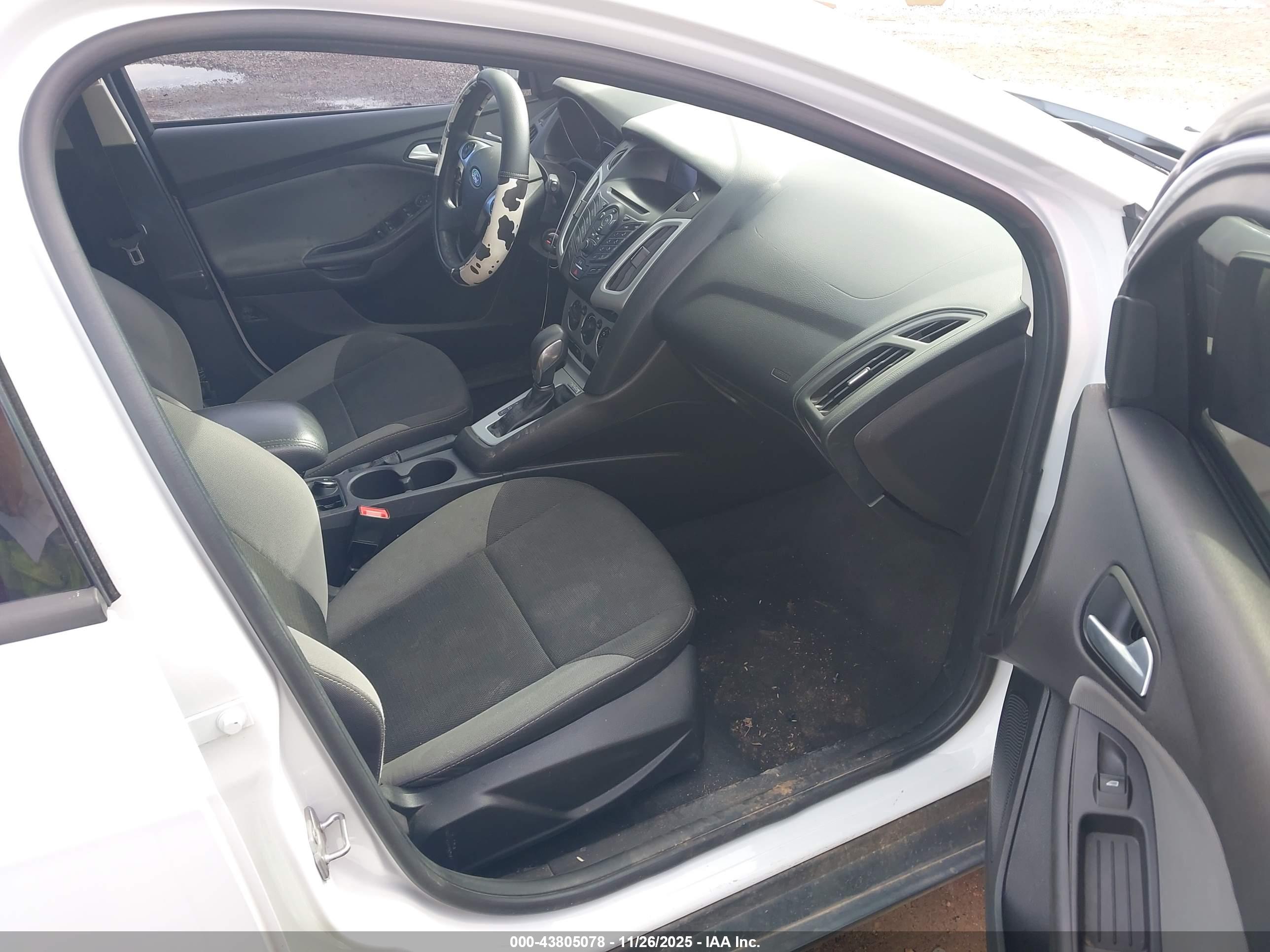 FORD FOCUS image 5