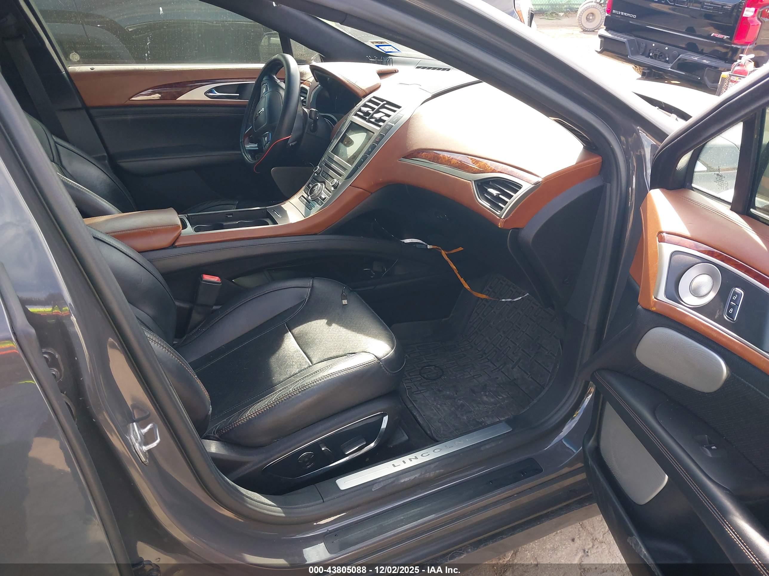 LINCOLN MKZ image 5