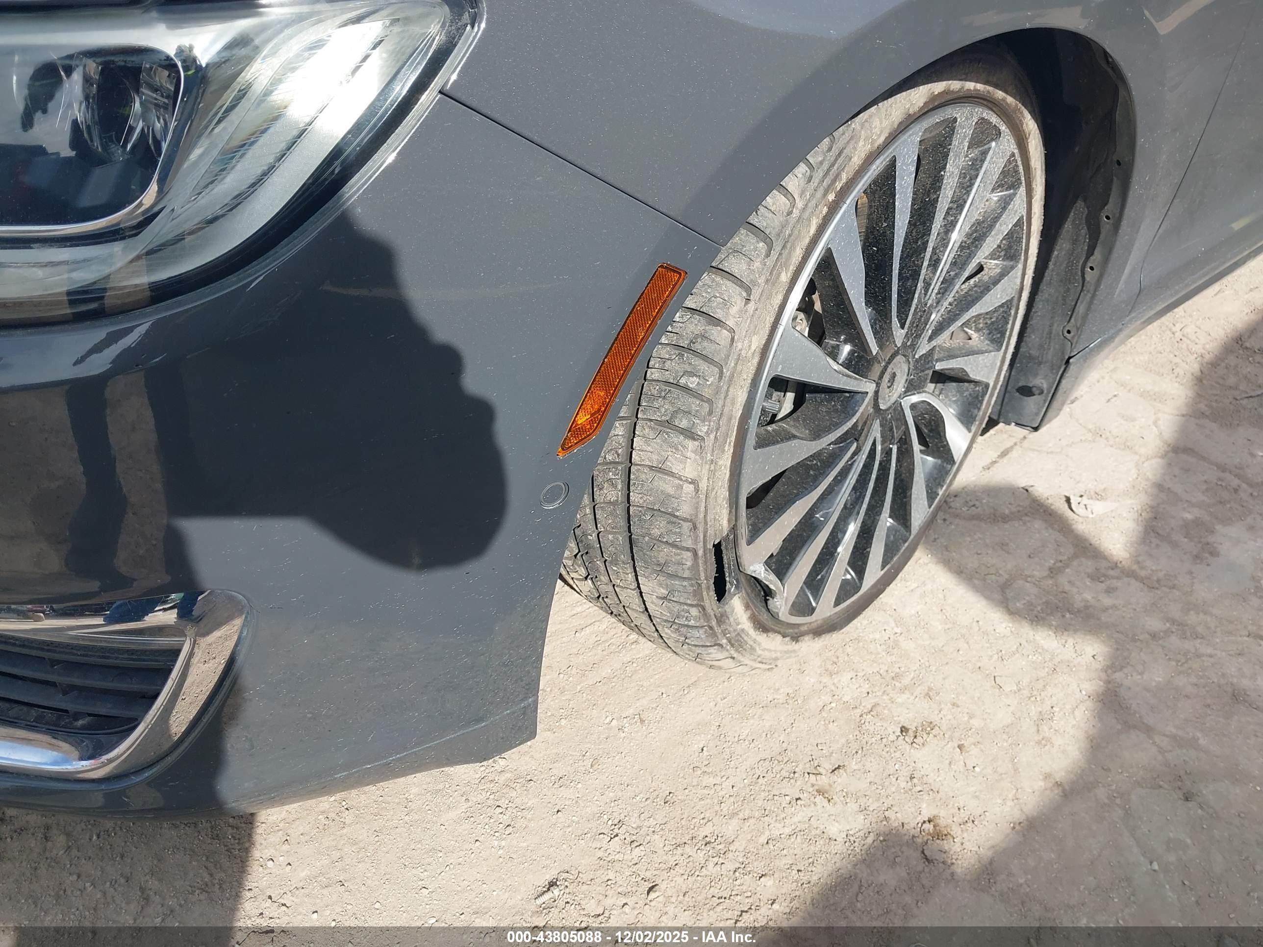 LINCOLN MKZ image 6