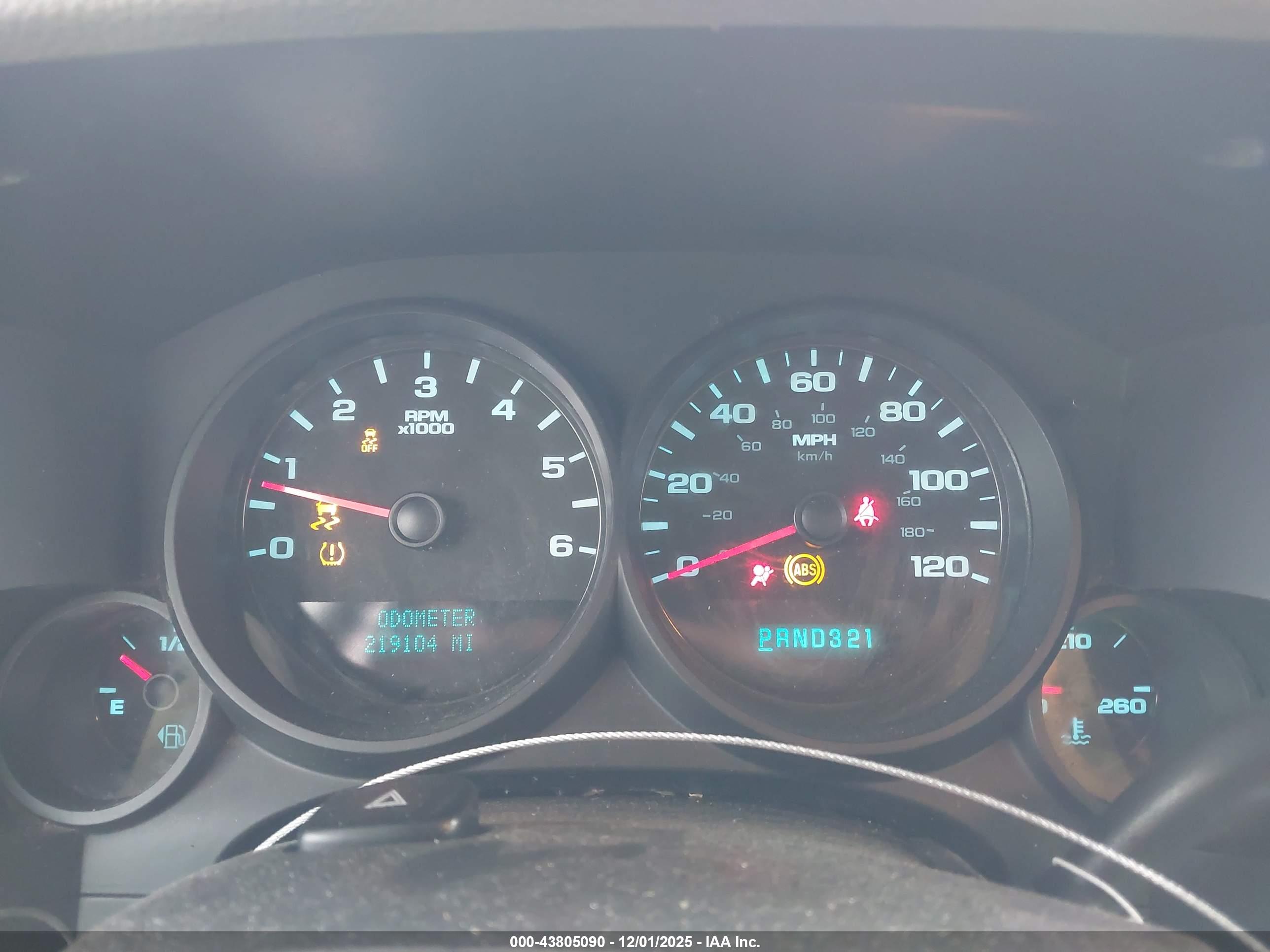 CHEVROLET SILVERADO image 7