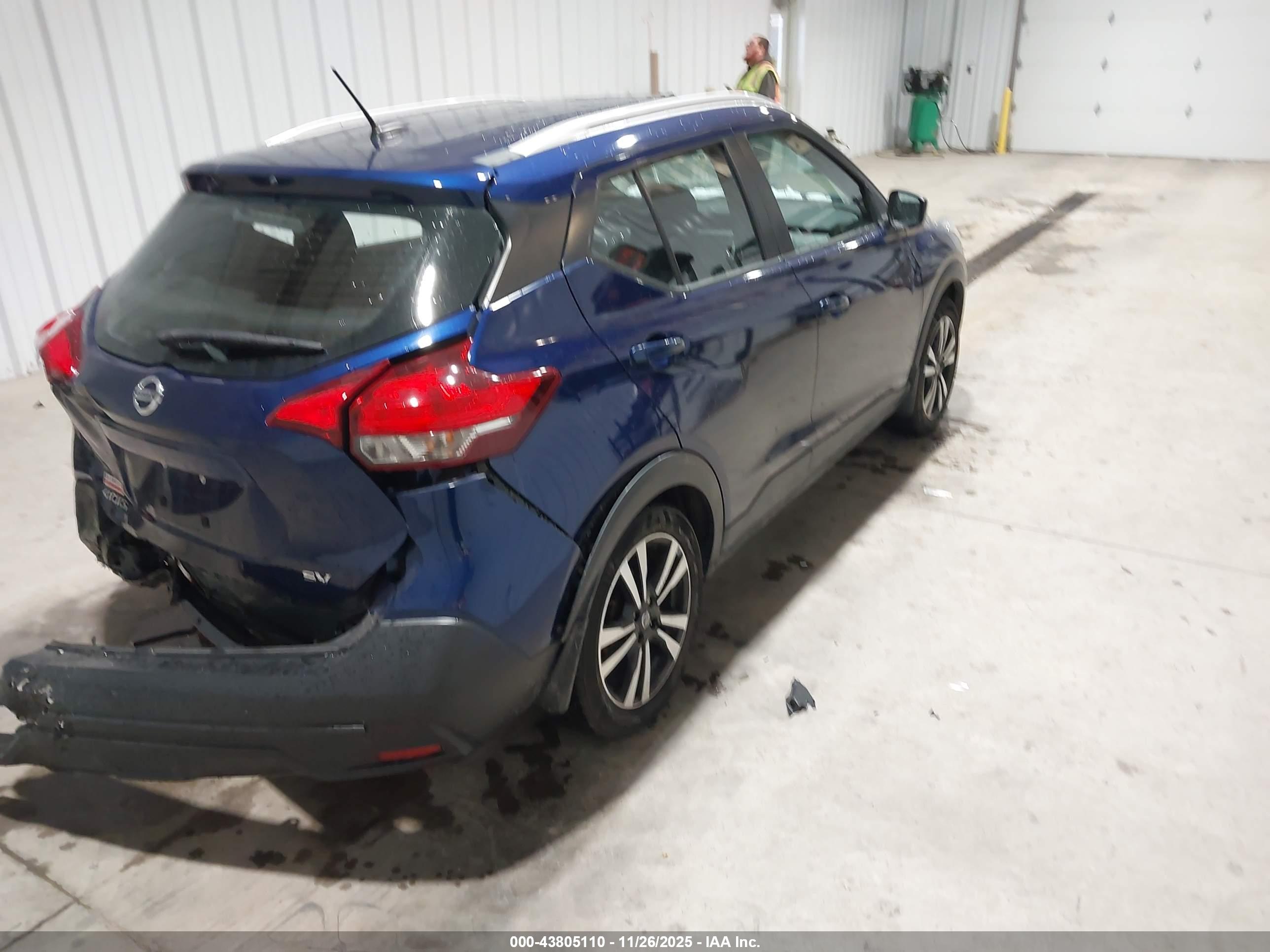 NISSAN KICKS image 4