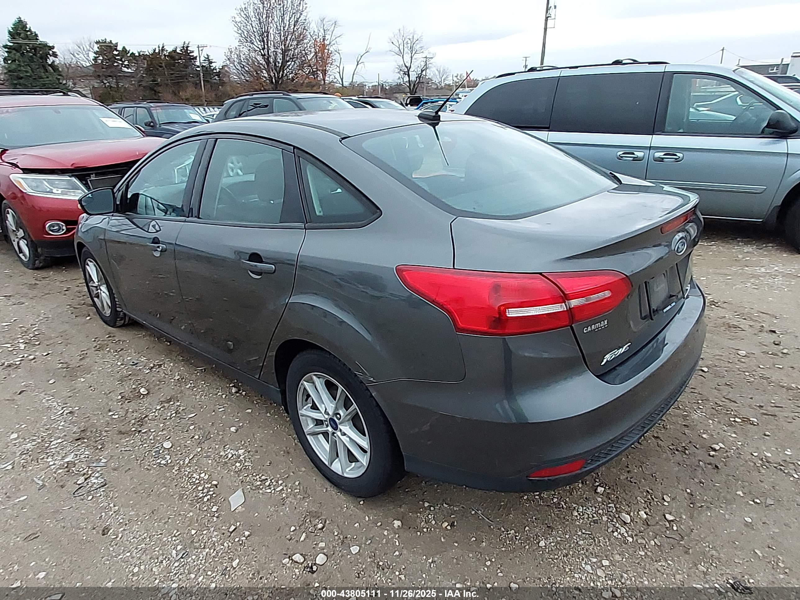 FORD FOCUS image 3