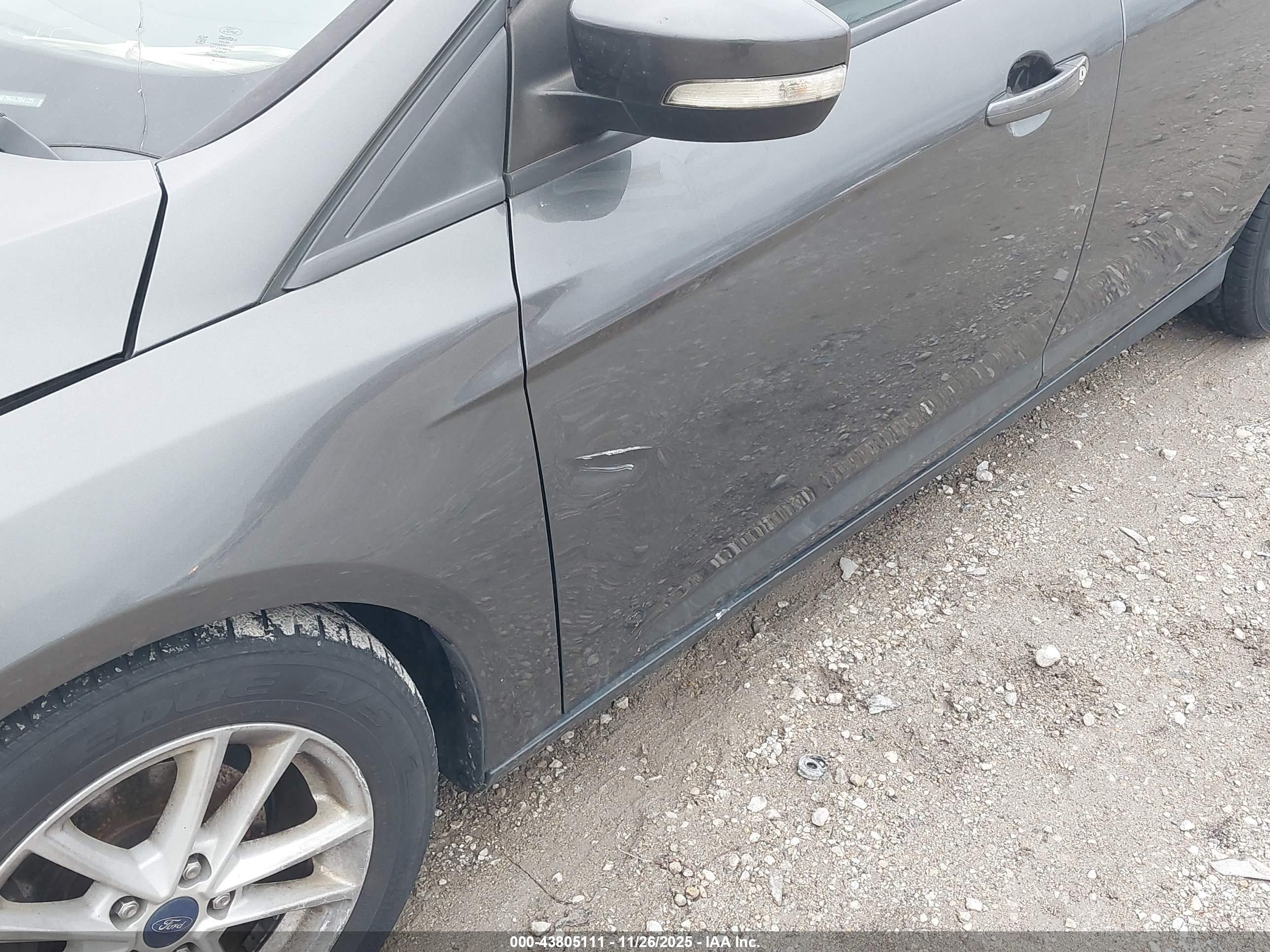 FORD FOCUS image 6