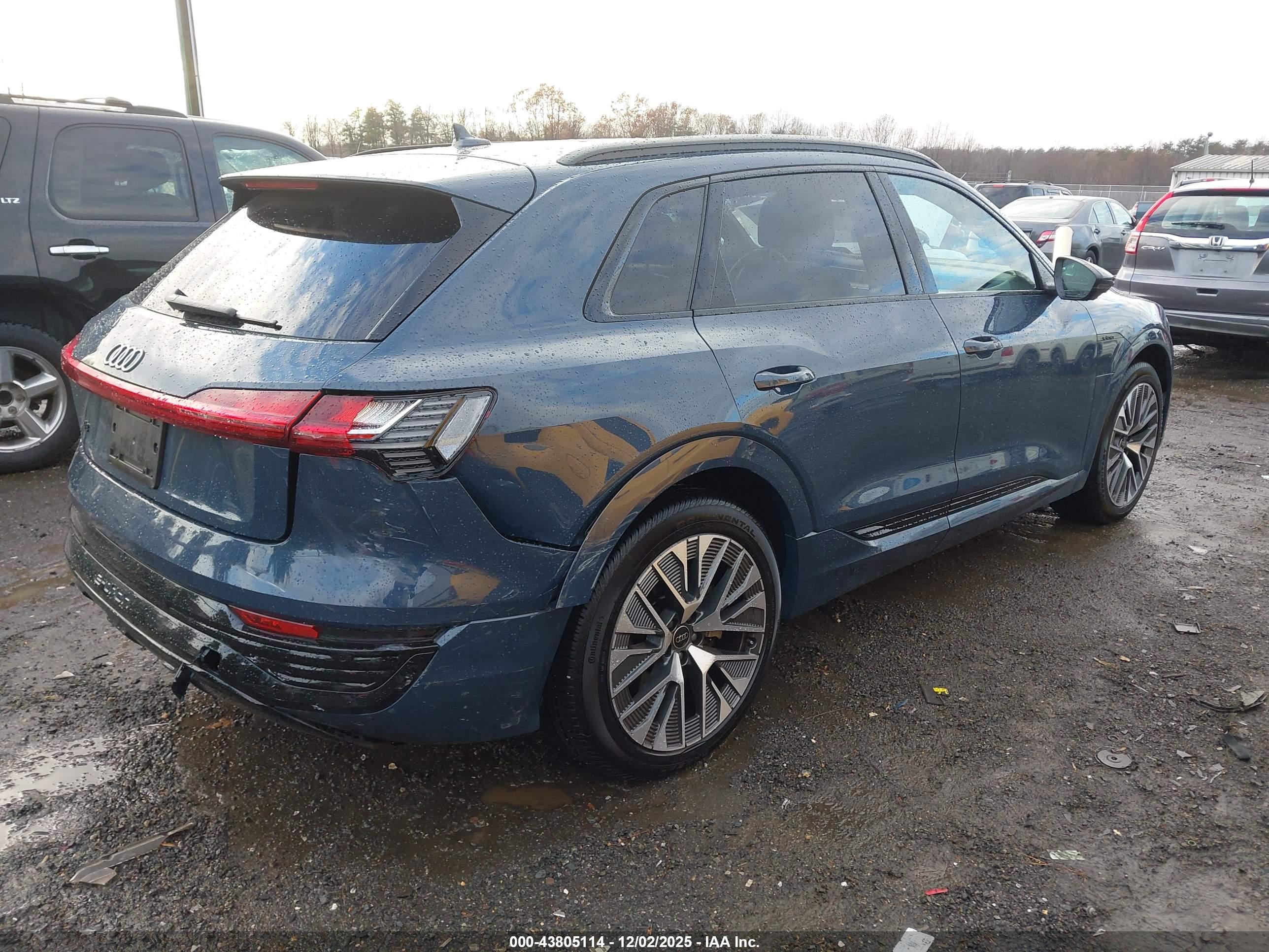 AUDI Q8 image 4