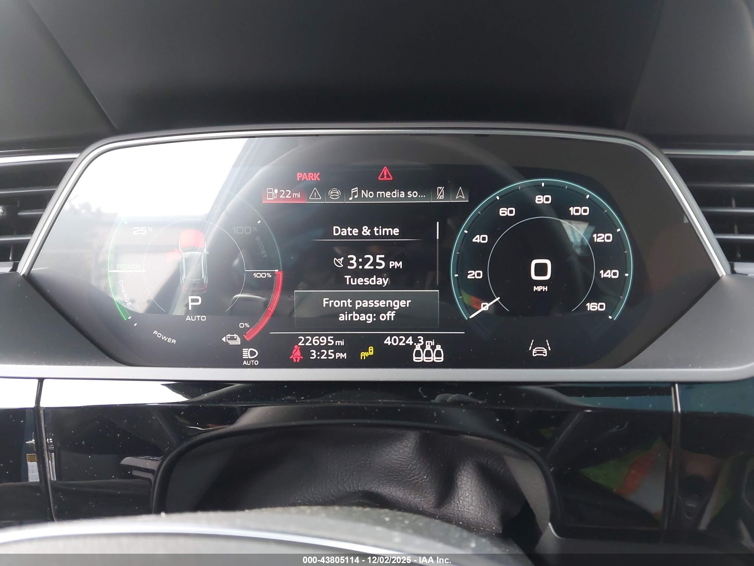 AUDI Q8 image 7