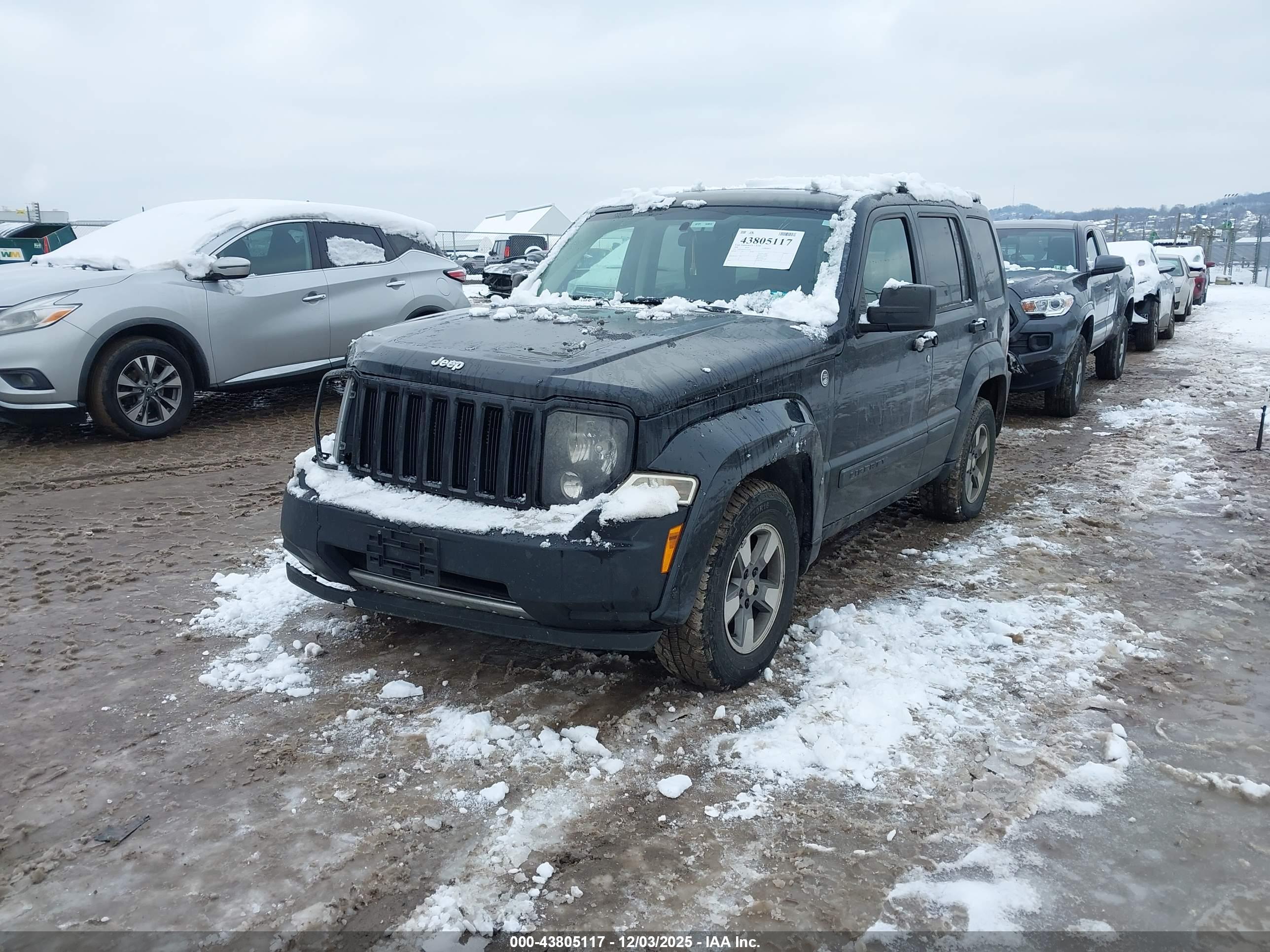 JEEP LIBERTY image 2