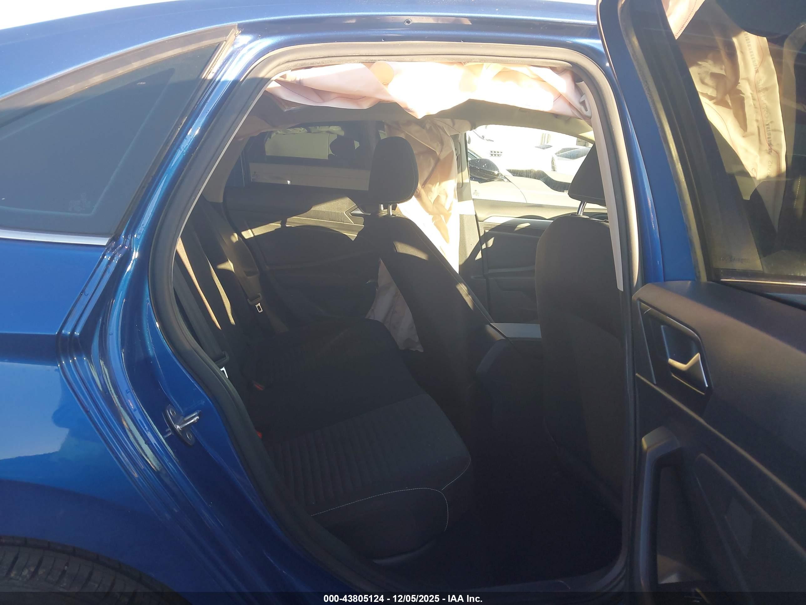 VOLKSWAGEN JETTA image 8