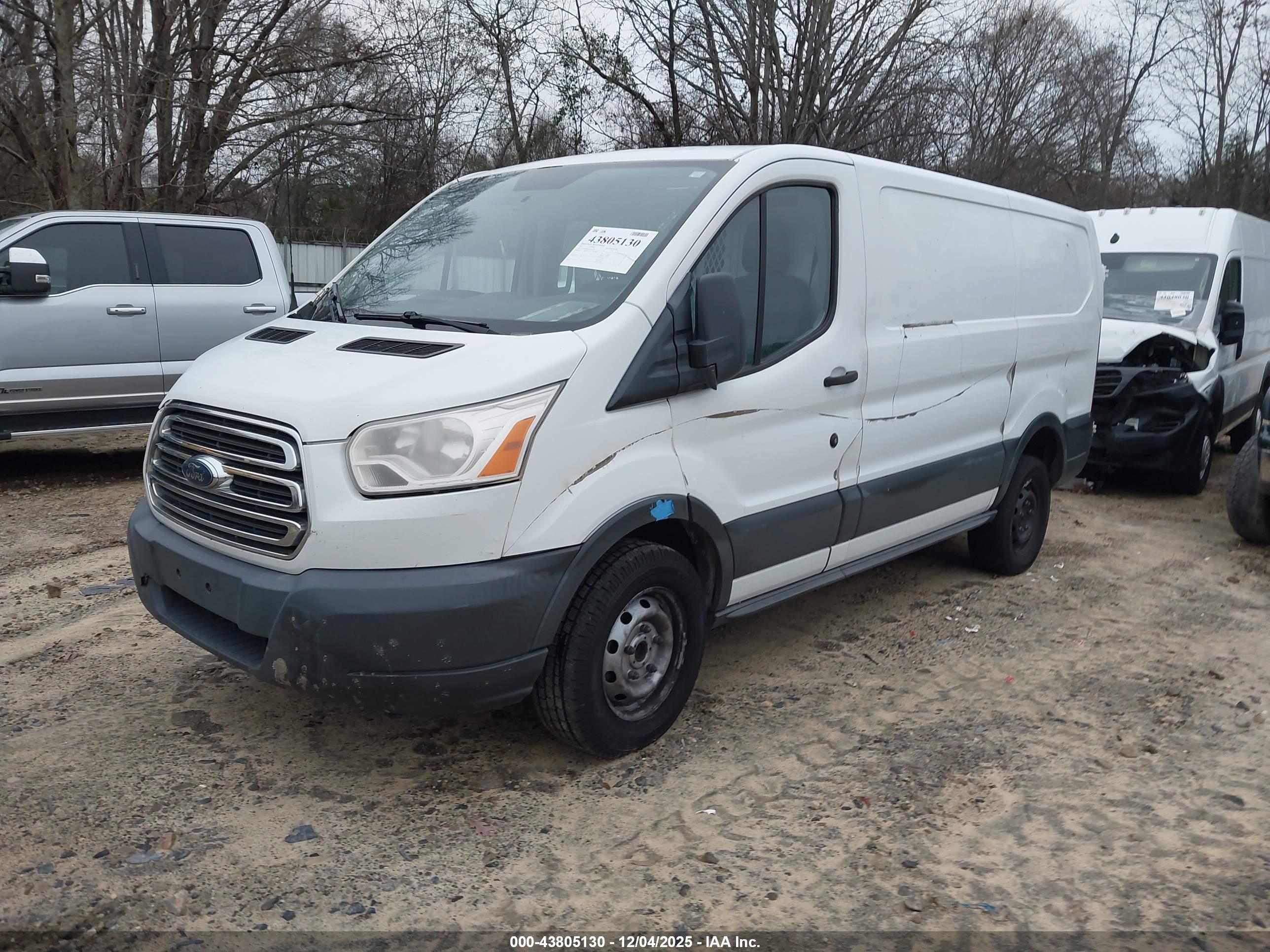 FORD TRANSIT-250 image 2